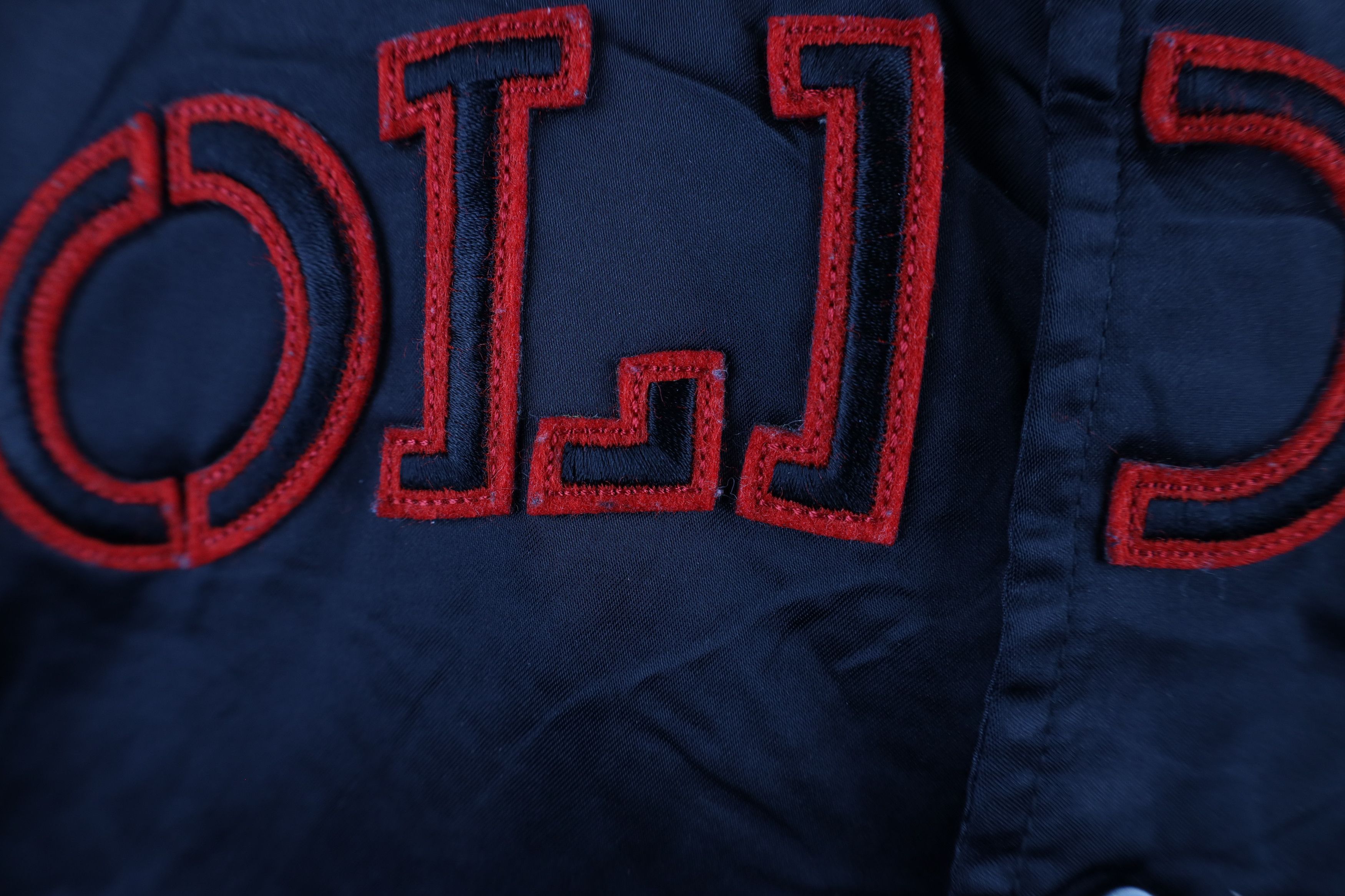 Nike Vintage Nike Lebron Out Soldier Satin Bomber Jacket Black Size US XL / EU 56 / 4 - 6 Thumbnail