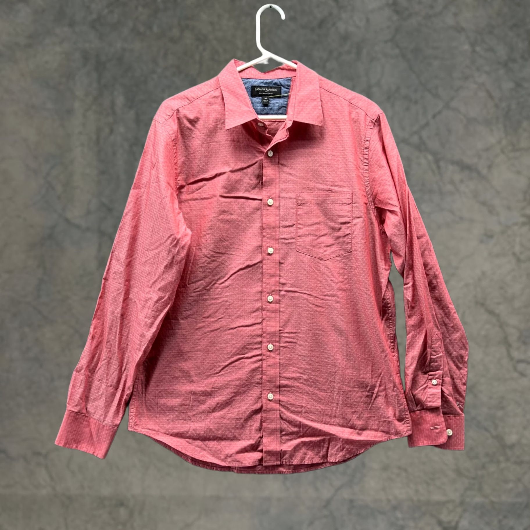 Banana Republic VINTAGE Banana Republic Shirt Men Medium Salmon Pink Dots Button Down Slim Fit Preppy Size US M / EU 48-50 / 2 - 1 Thumbnail