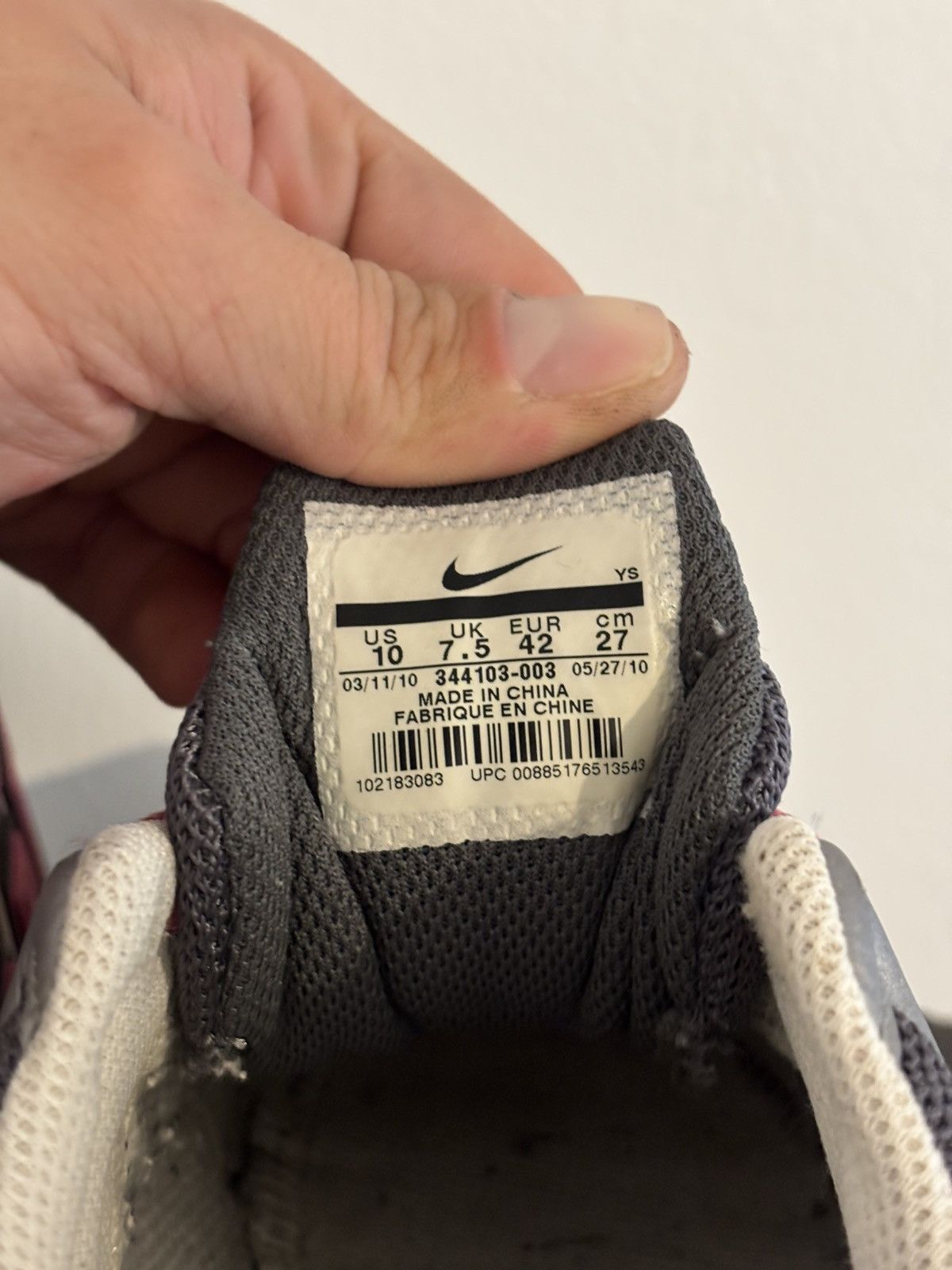 Nike Nike Silver/Pink Shoes Size US 9 / EU 42 - 4 Thumbnail