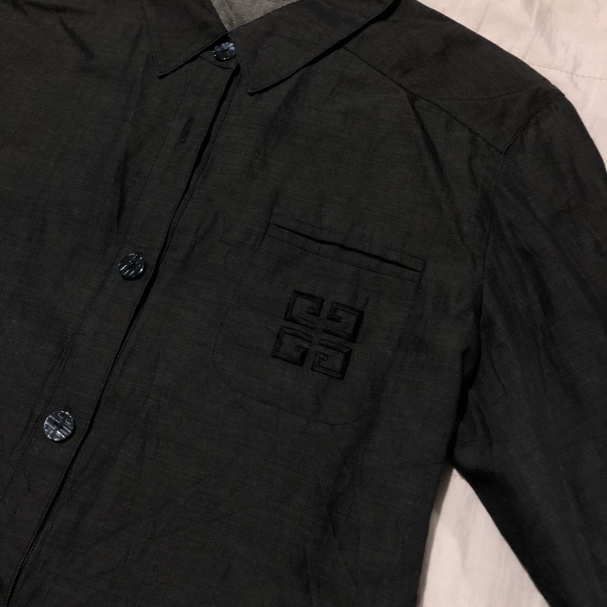 Givenchy Glamour By Givenchy Shirt Size US M / EU 48-50 / 2 - 5 Thumbnail