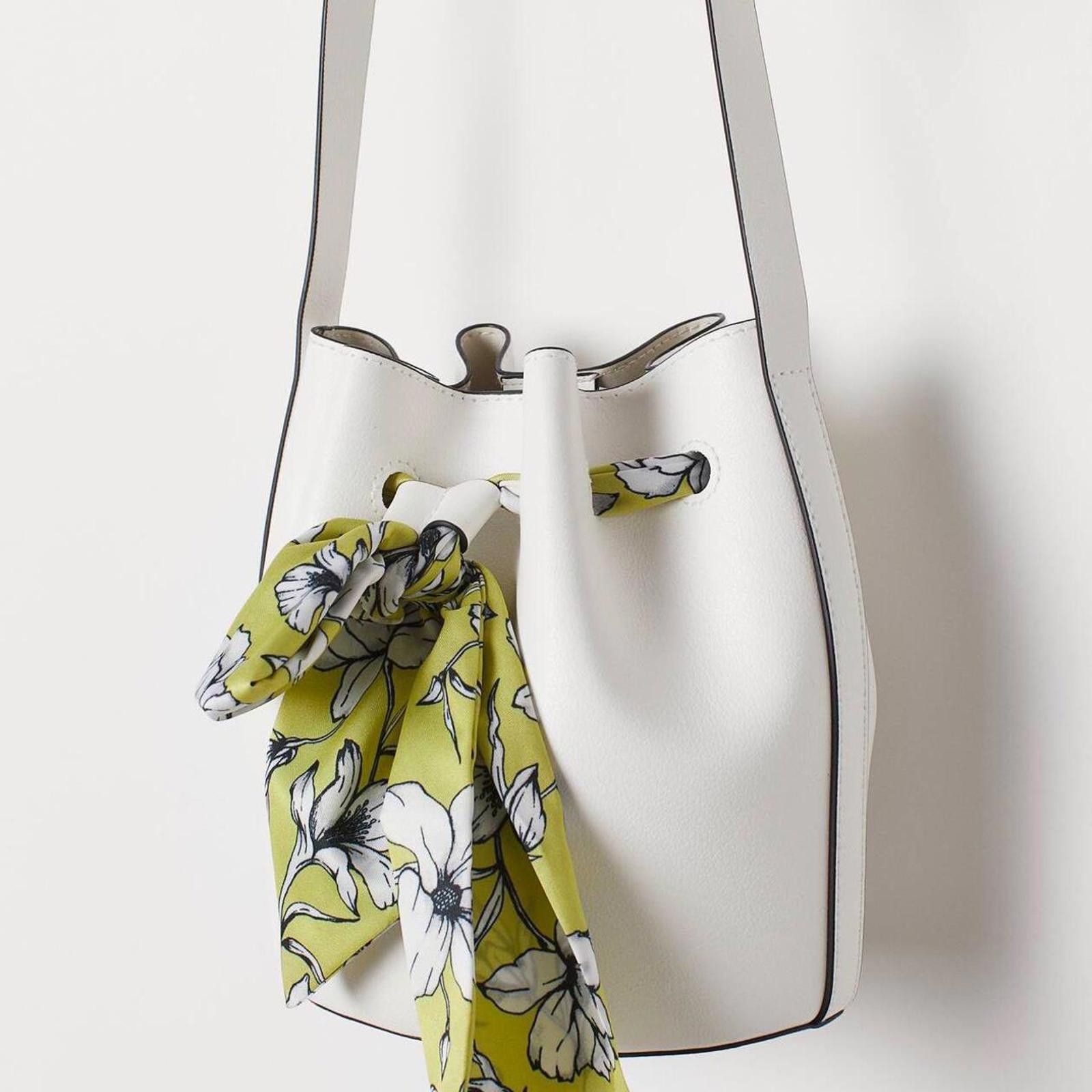 Other Minimal white bucket bag with removable floral scarf detail Size ONE SIZE - 1 Thumbnail