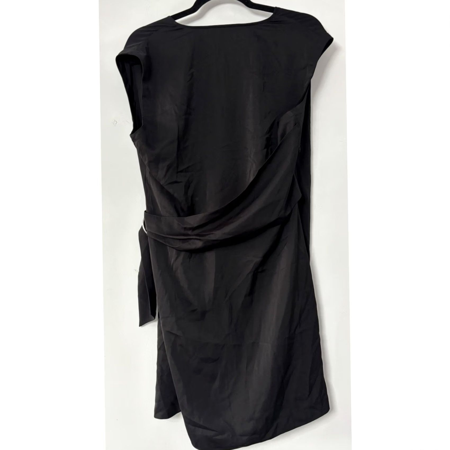 Allsaints ALLSAINTS Black Wrap Dress Solid Satin Knee Length M Women Sleeveless V-Neck Tie Casual Formal Menstrual? Size M / US 6-8 / IT 42-44 - 2 Thumbnail