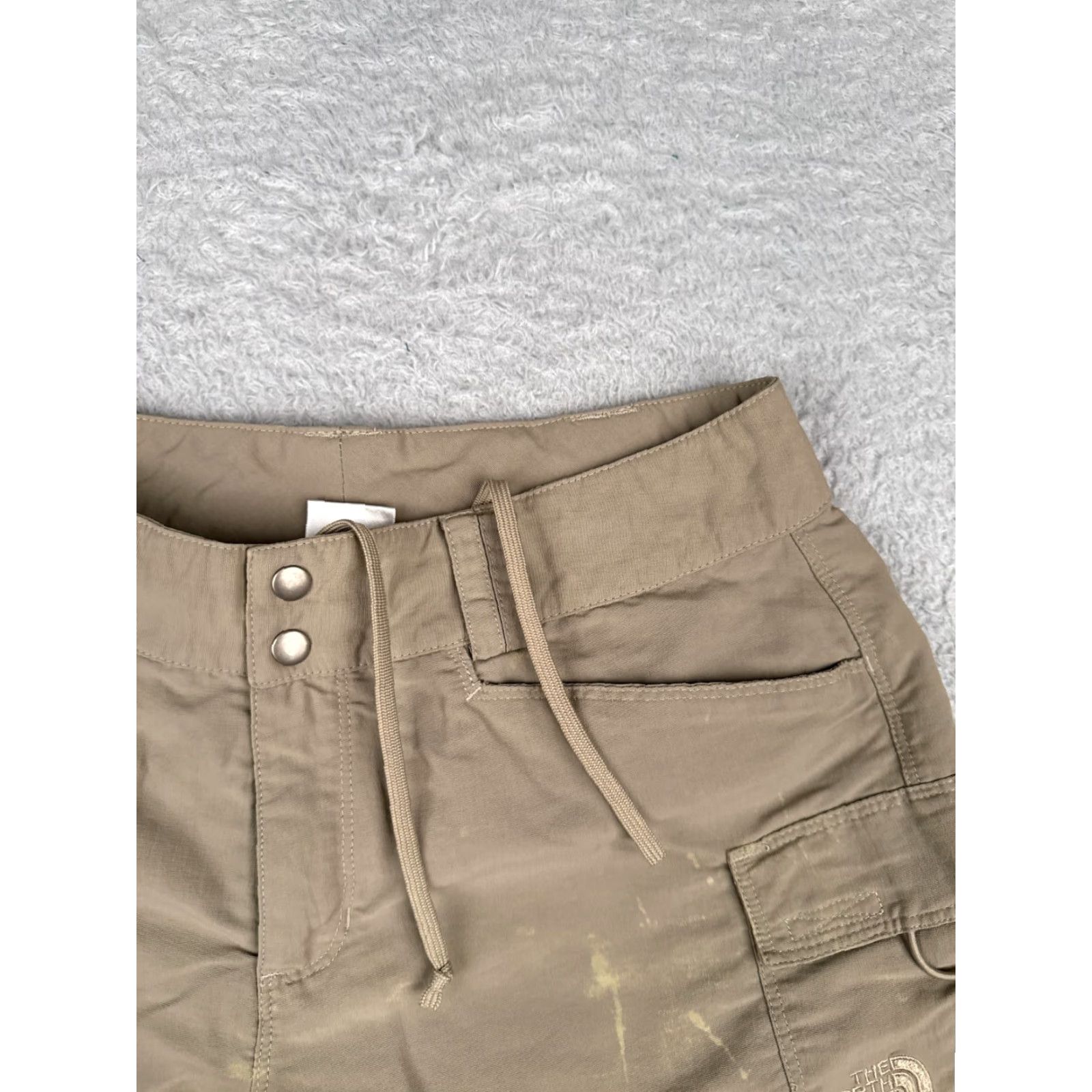 The North Face The North Face Cargo Shorts Womens 6 Beige 100% Nylon, Hiking, Travel, Quick-Dry, Regular Fit, 4 in inseam, Beach, Spring/Summer/Fall Women Size 28" / US 6 / IT 42 - 5 Thumbnail