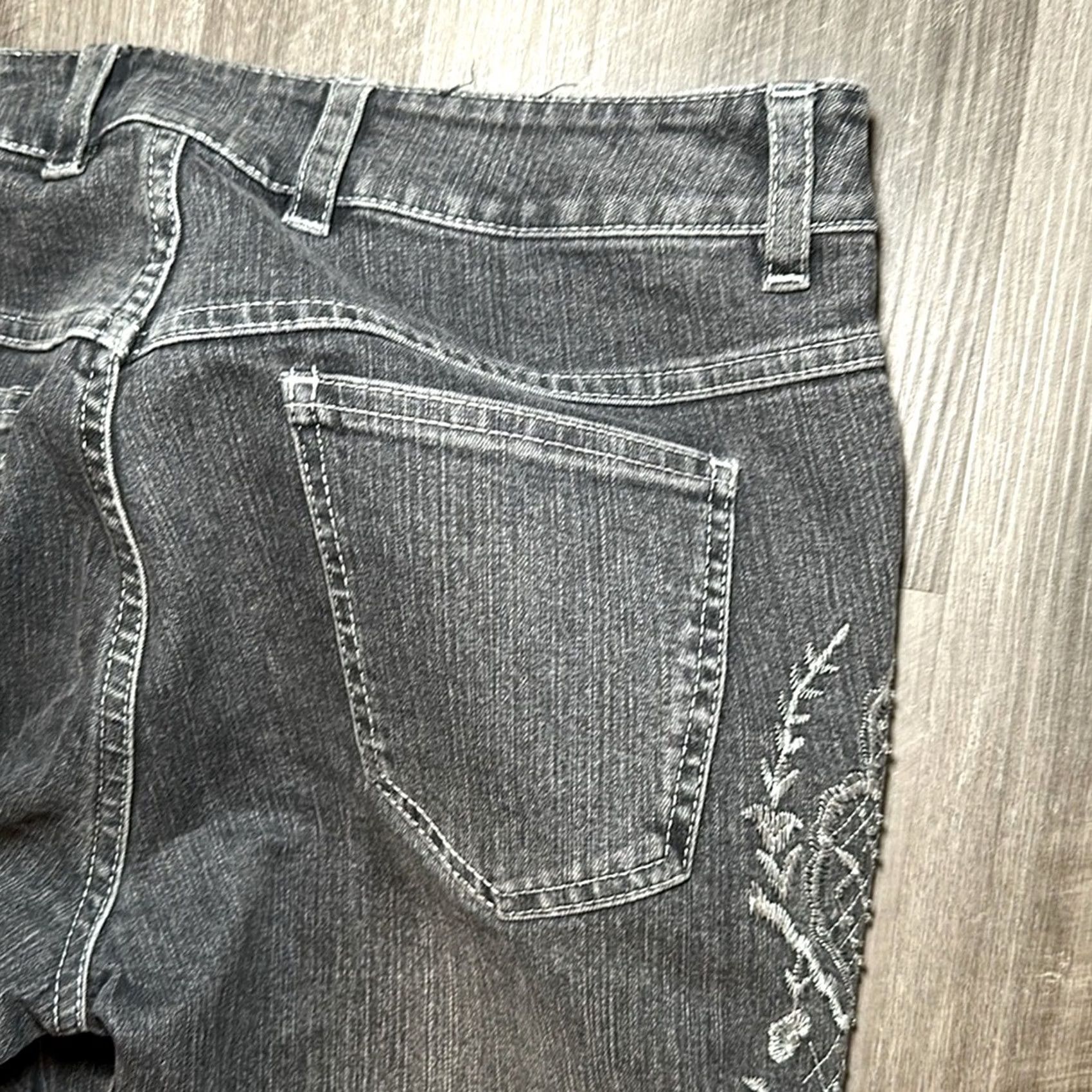 Escada VINTAGE ESCADA Black Washed Floral Stitched Beaded Embroidery Boot Cut Jeans - 38 (US 8) Womens Jeans Size 30" / US 8 / IT 44 - 4 Thumbnail