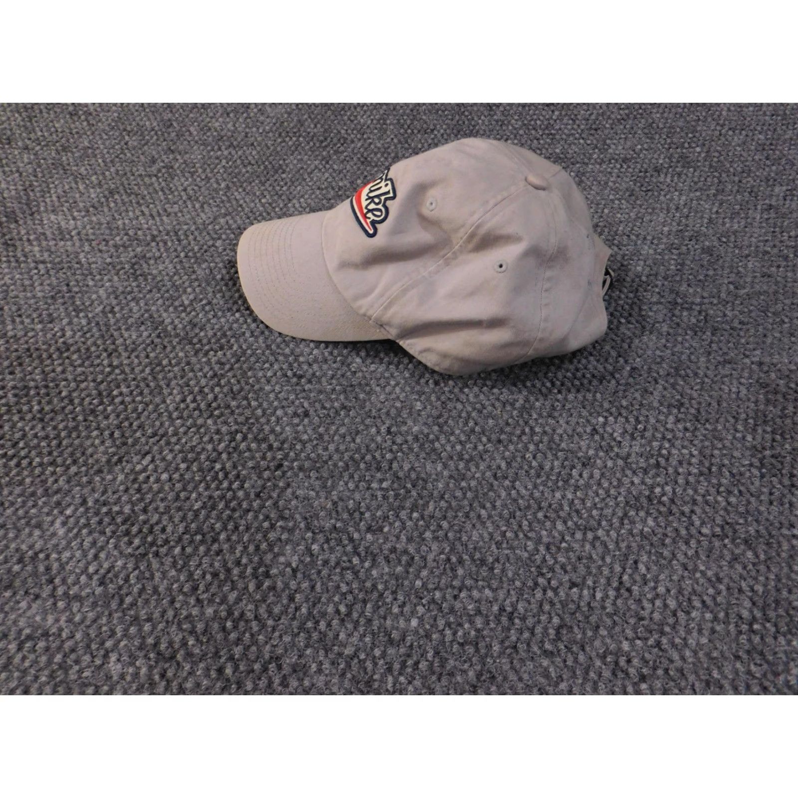 Nike NIke Hat Cap Strap Back Gray Heritage 86 Embroidered Red Swoosh Mens Twill Logo Baseball Cap Adjustable One Size Gray Mens Heritage 86 Swoosh Cap Size ONE SIZE - 3 Thumbnail