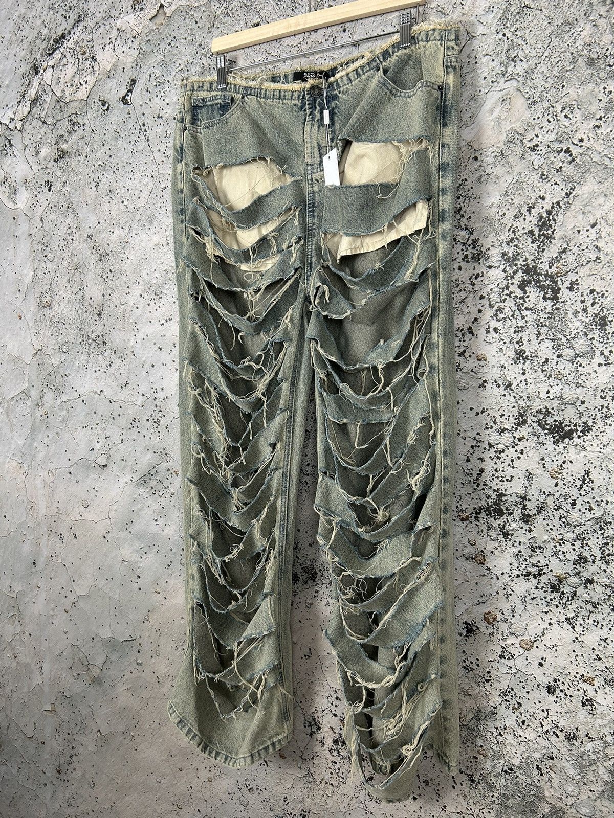 Jaded London Jaded London Extreme Slashed Loose Fit Jeans Denim Hype Y2K Size US 34 / EU 50 - 2 Thumbnail