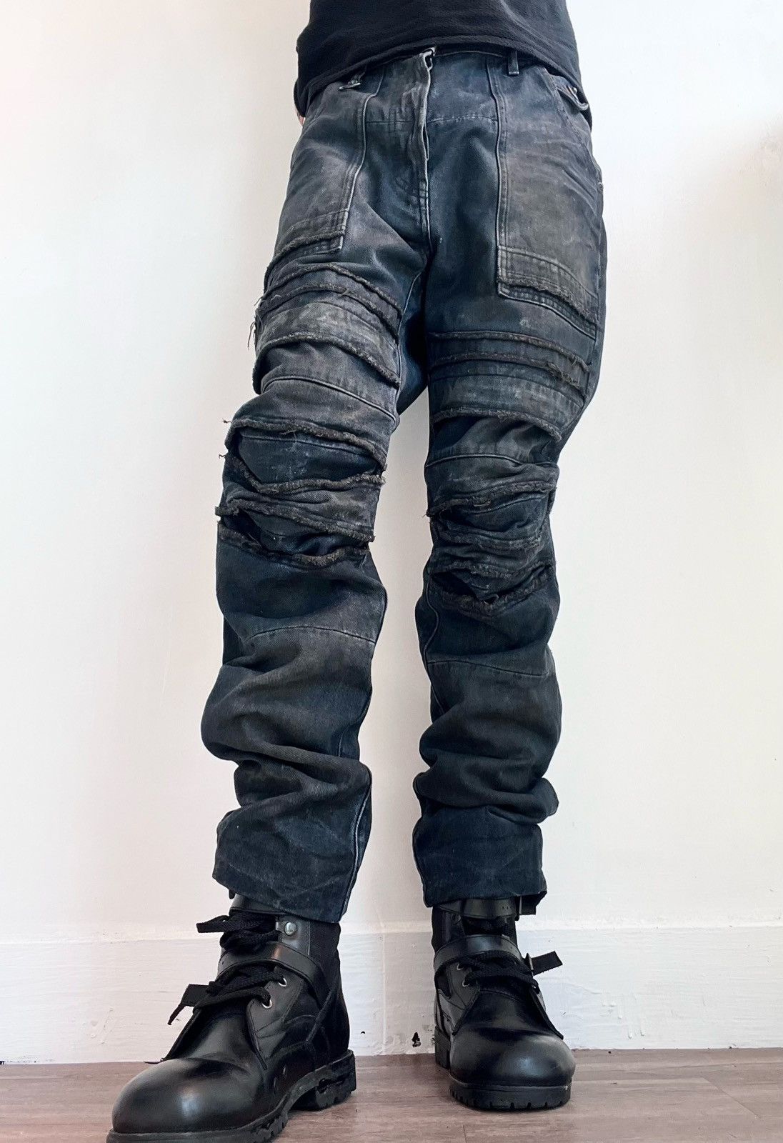 Julius Spring/Summer 2012 Julius Distressed Jeans Size US 32 / EU 48 - 2 Thumbnail