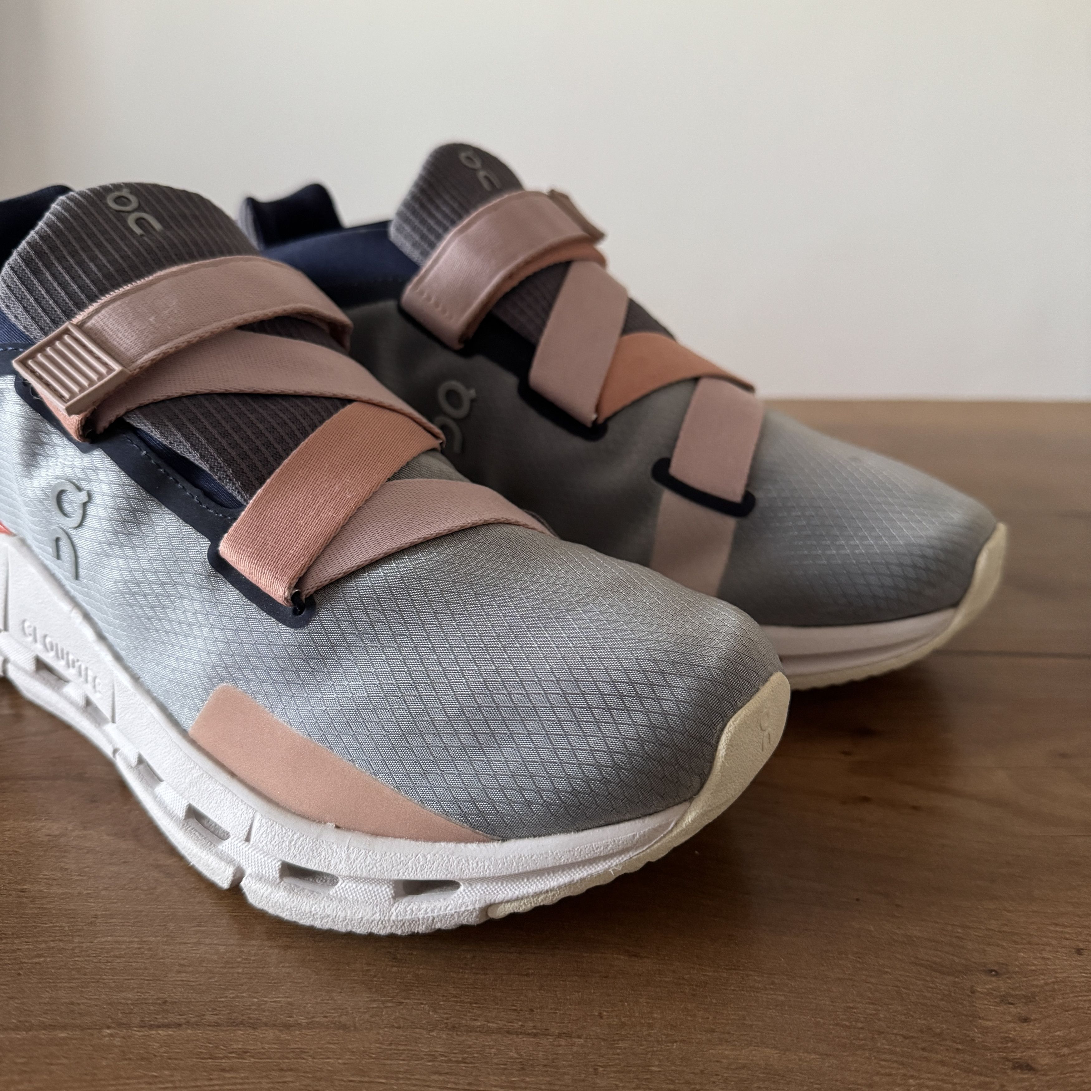 On ON Cloud Cloudnova Wrap Runnig Shous US 9 Eur 40.5 Size US 9 / IT 39 - 2 Thumbnail