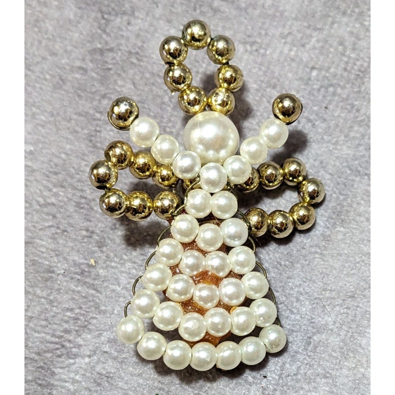Other Vintage Excited Angel White And Gold Tone Beaded Brooch Size ONE SIZE - 4 Thumbnail