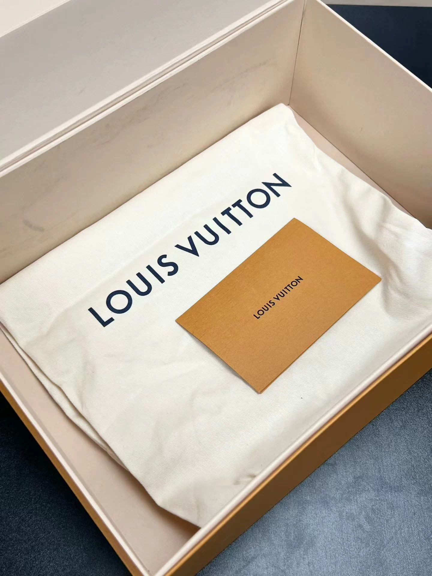 Louis Vuitton LV Trainer Gray White Denim UK6 Size US 7 / EU 40 - 9 Thumbnail