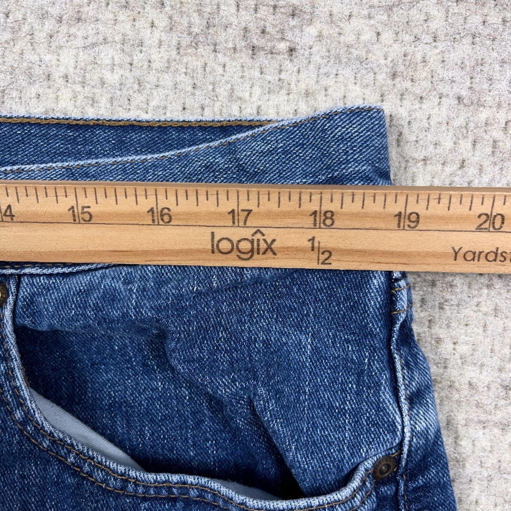 Tommy Hilfiger VINTAGE Tommy Hilfiger Denim Shorts Men 38 Blue Baggy Jorts Relaxed Fit Bermuda 90s Hip Hop Grunge Classic Size US 38 / EU 54 - 7 Thumbnail