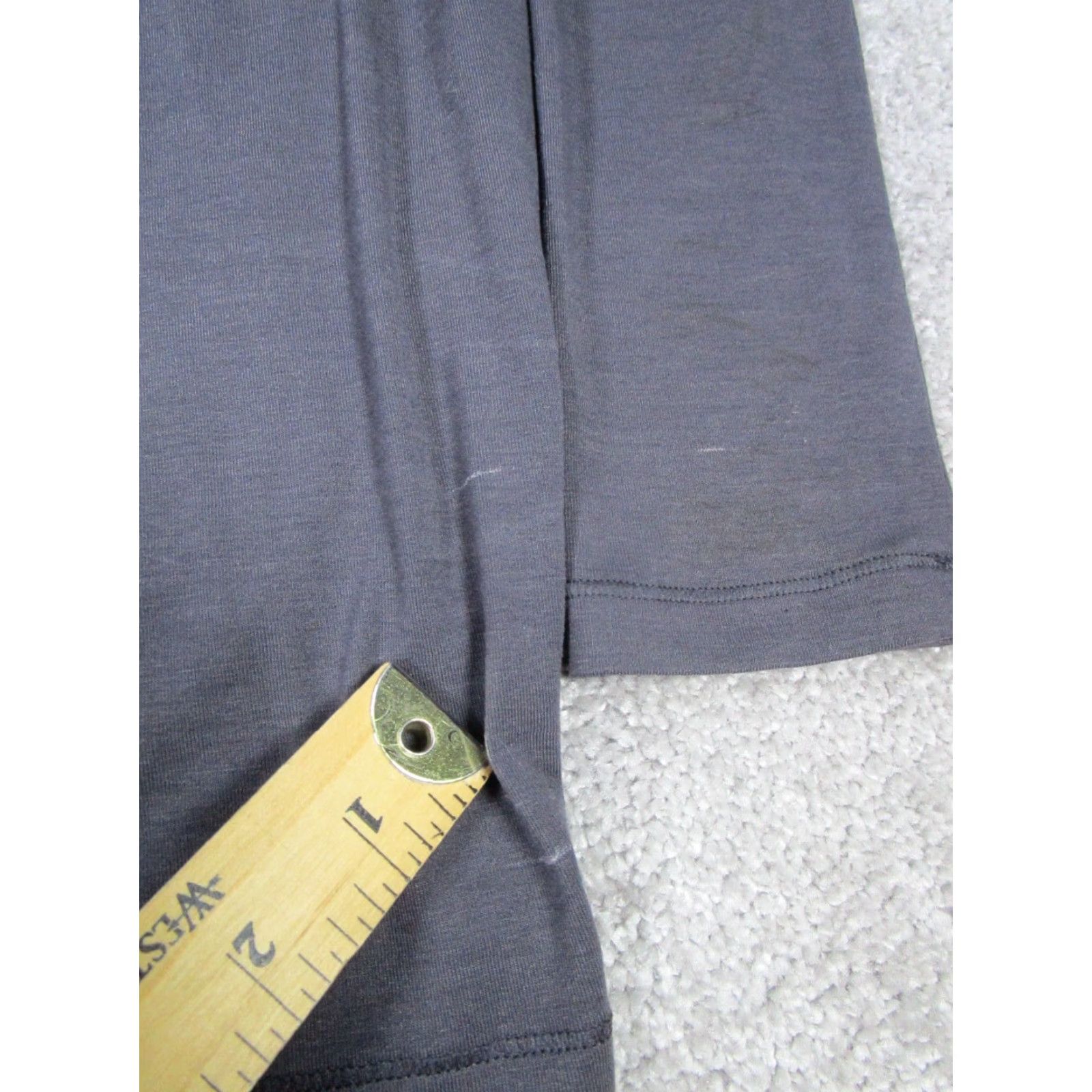 Athleta Athleta Shirt Womens XS Gray Pullover Activewear Breathable Lightweight Arm: Long Sleeve Round Neck Athletic Fit Gym & Training Womens XS Gray Size XS / US 0-2 / IT 36-38 - 6 Thumbnail