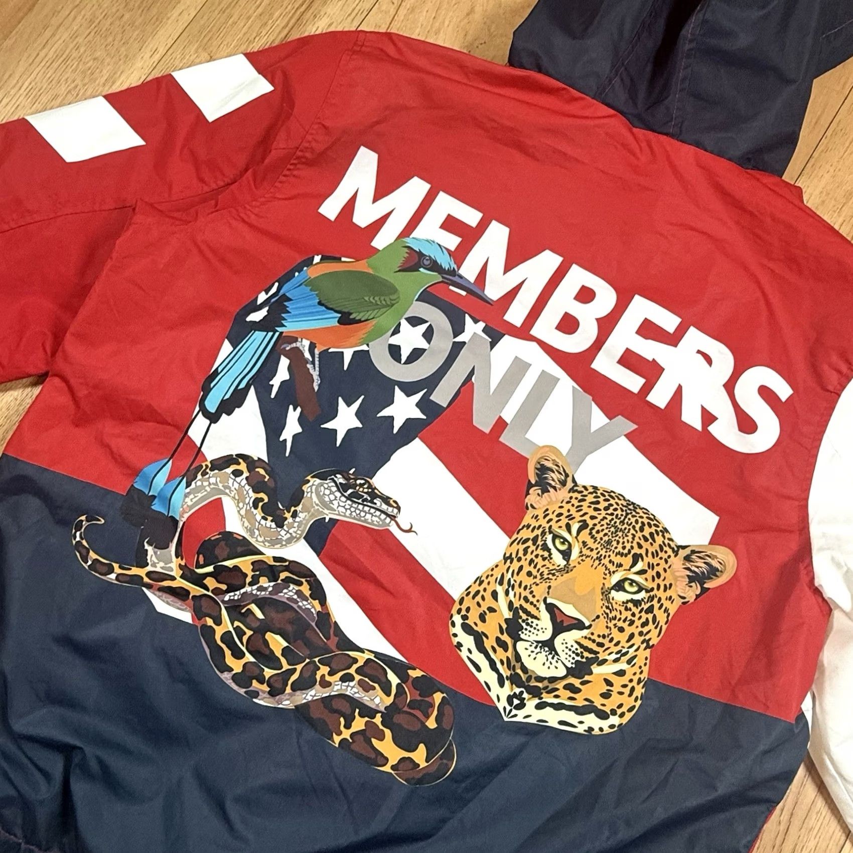 Members Only Members Only Windbreaker Jacket Mens Large Zip USA Flag Jaguar Snake Multicolor Lion Bird USA Flag theme Mens L Jacket Windbreaker Nylon Zip Closure Size US L / EU 52-54 / 3 - 2 Thumbnail
