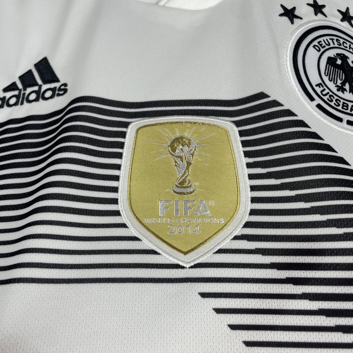 Adidas Germany Adidas Genuine Home Jersey Shirt 2018/2019 size XS Size US XS / EU 42 / 0 - 3 Thumbnail