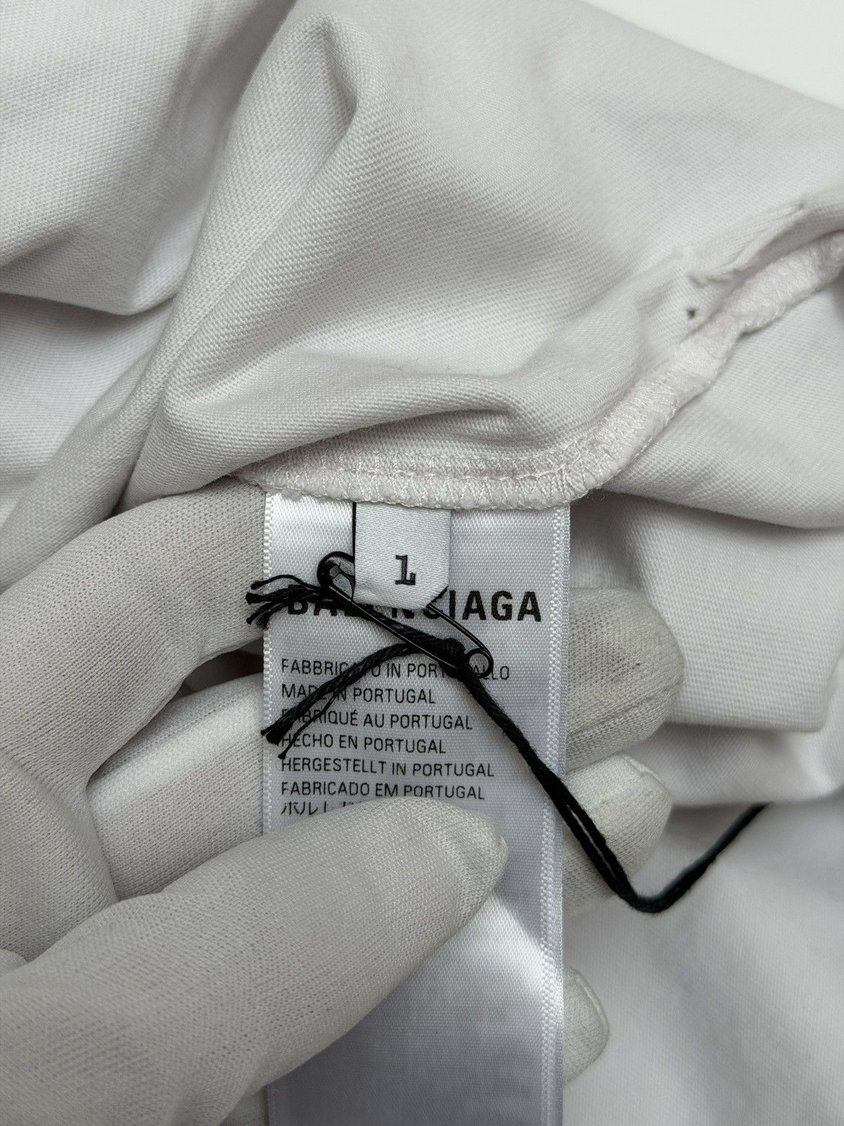 Balenciaga Balenciaga Piercings Collar Oversized Tee Shirt Off White Size US M / EU 48-50 / 2 - 11 Thumbnail