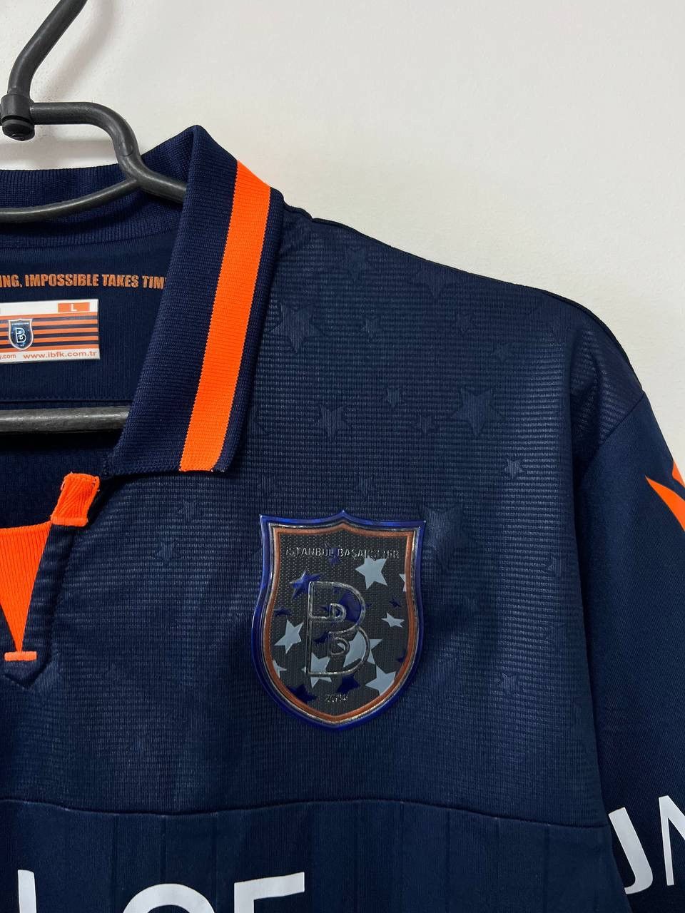 Other Istanbul Basaksehir #17 Kahveci Jersey Football Shirt sz L Size US L / EU 52-54 / 3 - 7 Thumbnail