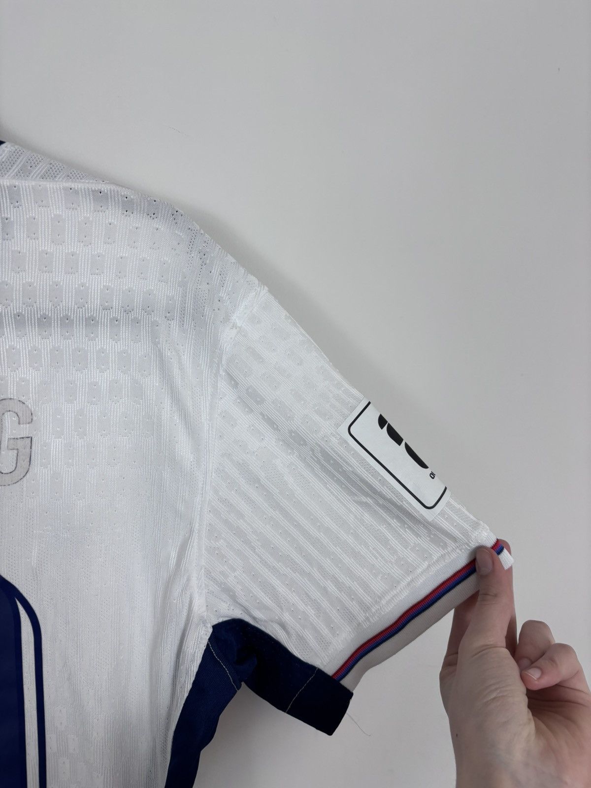 Nike Nike England 2024 Home Sterling #10 Football Soccer Jersey Size US S / EU 44-46 / 1 - 22 Thumbnail