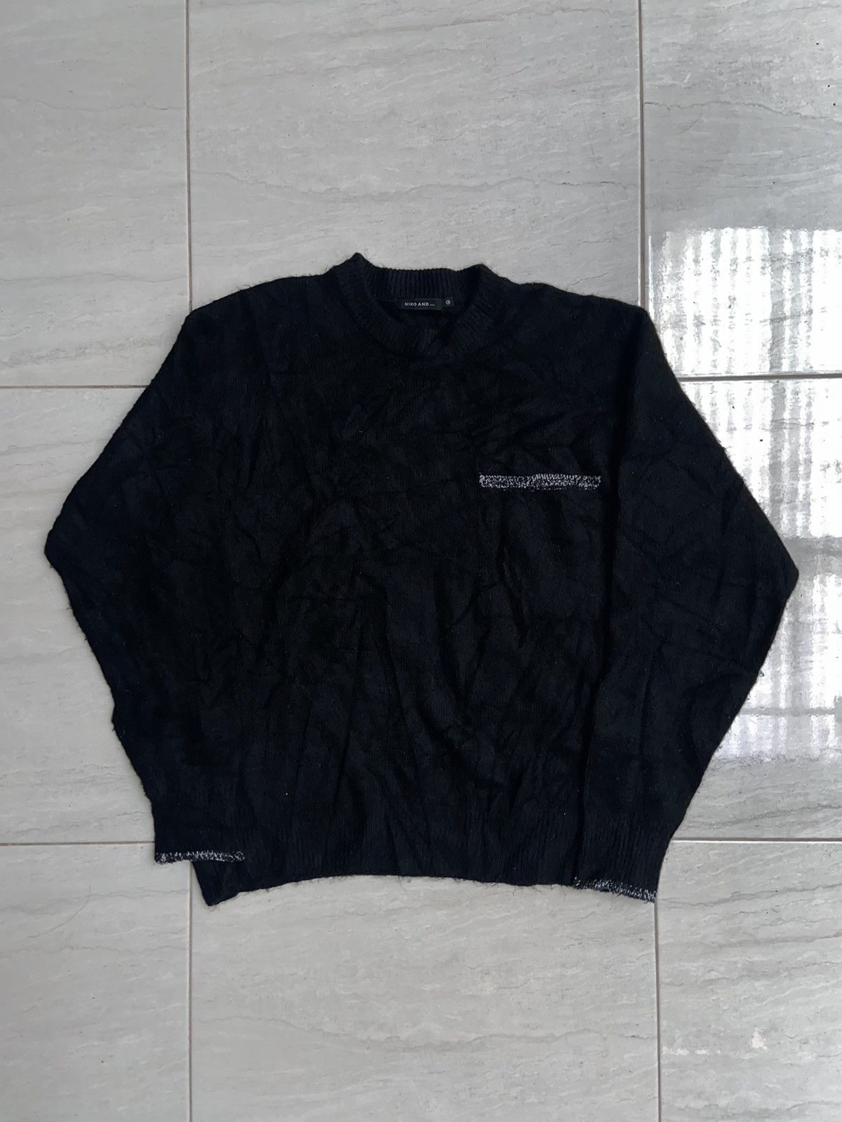 Issey Miyake NIKO AND… Black Sweater Size US XL / EU 56 / 4 - 6 Thumbnail