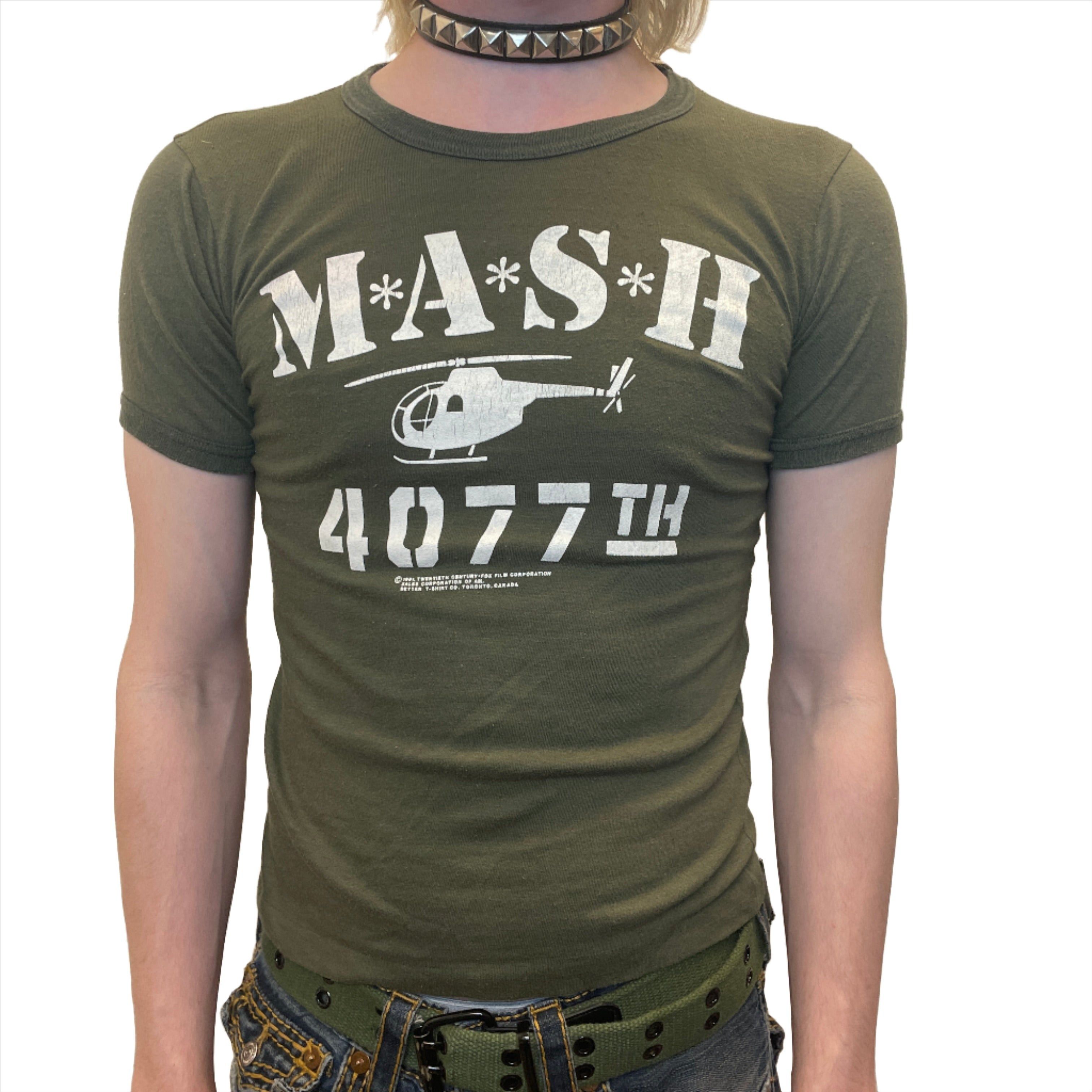 Other 1981 M*A*S*H Made In Canada MASH Vintage Single Stitch Graphic T-Shirt Size Youth L Size US L / EU 52-54 / 3 - 1 Thumbnail