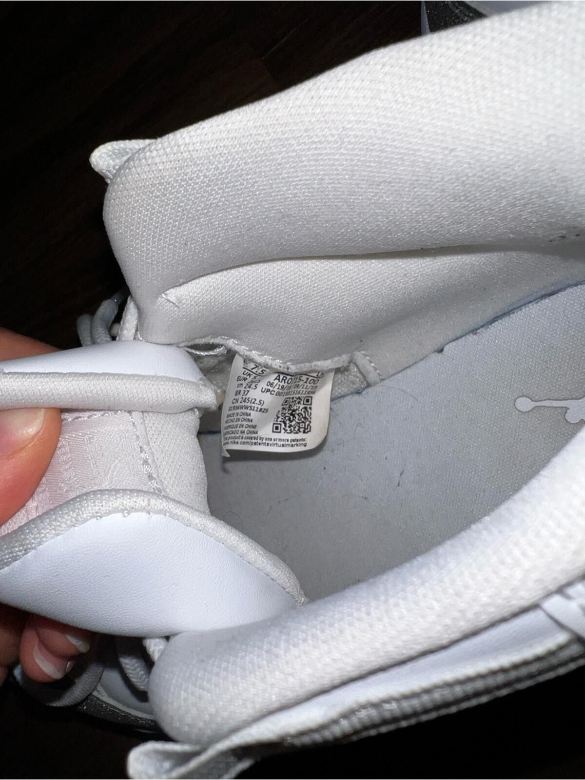 Jordan Brand Air Jordan 11 High “Metallic Silver” | Women’s Size 7.5 Size US 7.5 / IT 37.5 - 5 Thumbnail