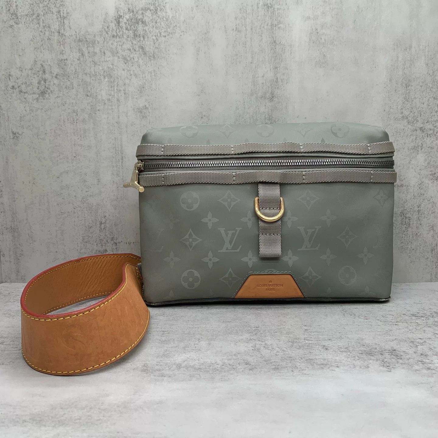 Louis Vuitton Louis Vuitton Monogram Laser Messenger Crossbody Size ONE SIZE - 1 Thumbnail