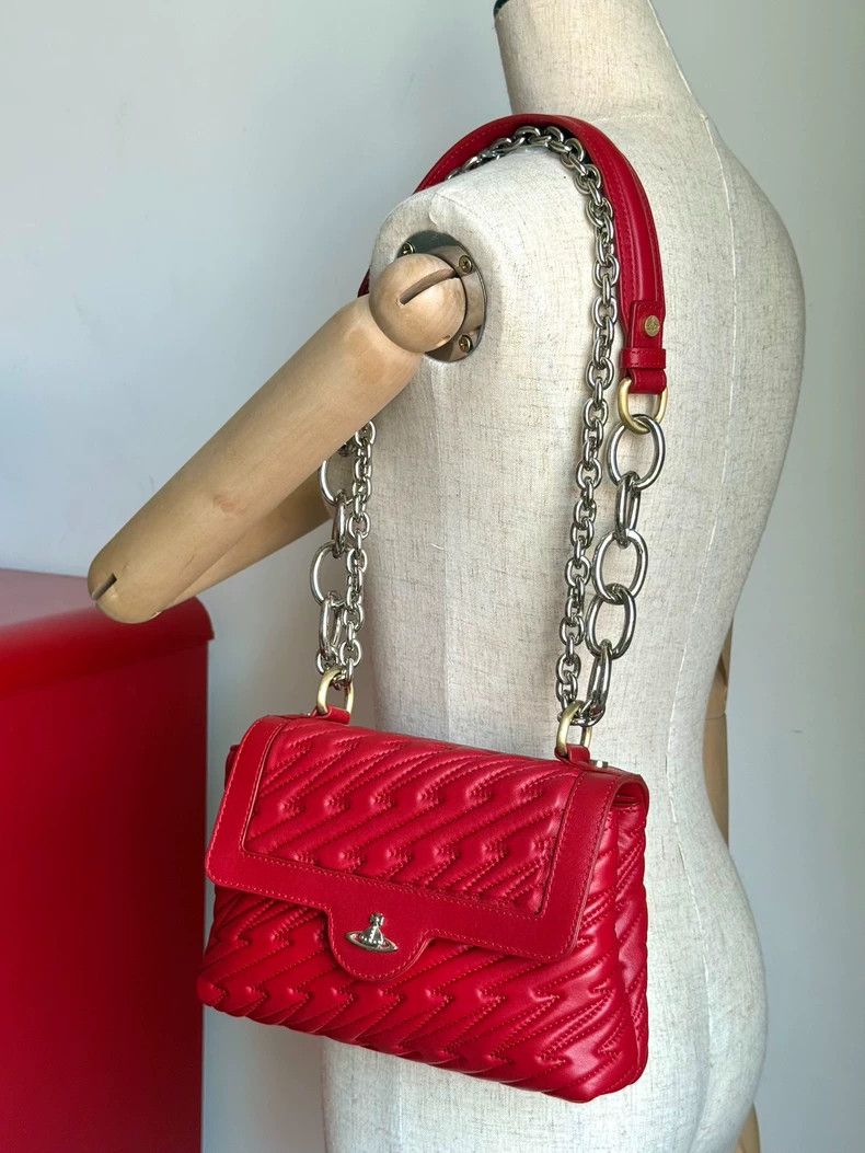 Vivienne Westwood Vivienne Westwood Saturn red lightning flip cover chain ba Size ONE SIZE - 3 Thumbnail