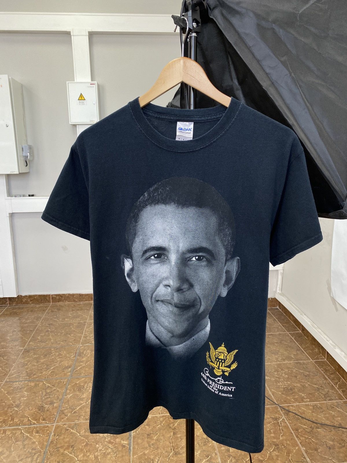 Band Tees × Rap Tees × Vintage 🇺🇸 Vintage 90s Barack Obama Rap T-Shirt tu pac Wu tang rare Size US M / EU 48-50 / 2 - 1 Thumbnail