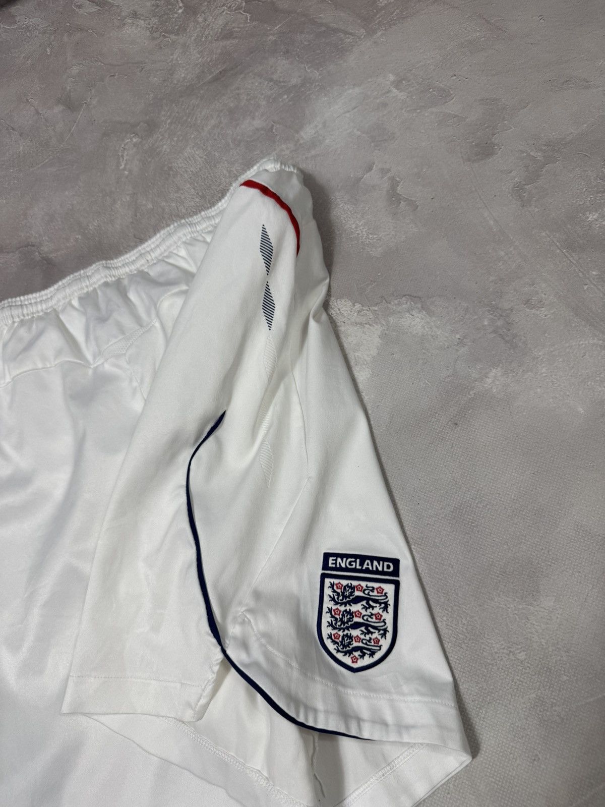 Umbro Umbro England White Y2k Nylon Short Size US 36 / EU 52 - 8 Thumbnail