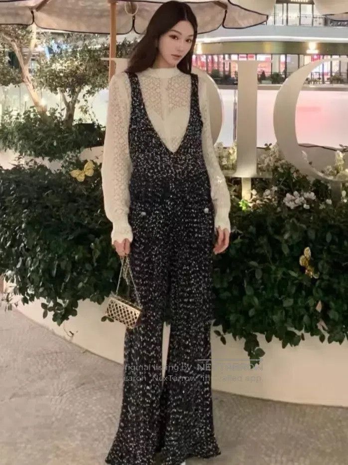 Chanel Chanel 23C early spring vacation black sequin jumpsuit Size 25" / US 0 / IT 36 - 8 Thumbnail