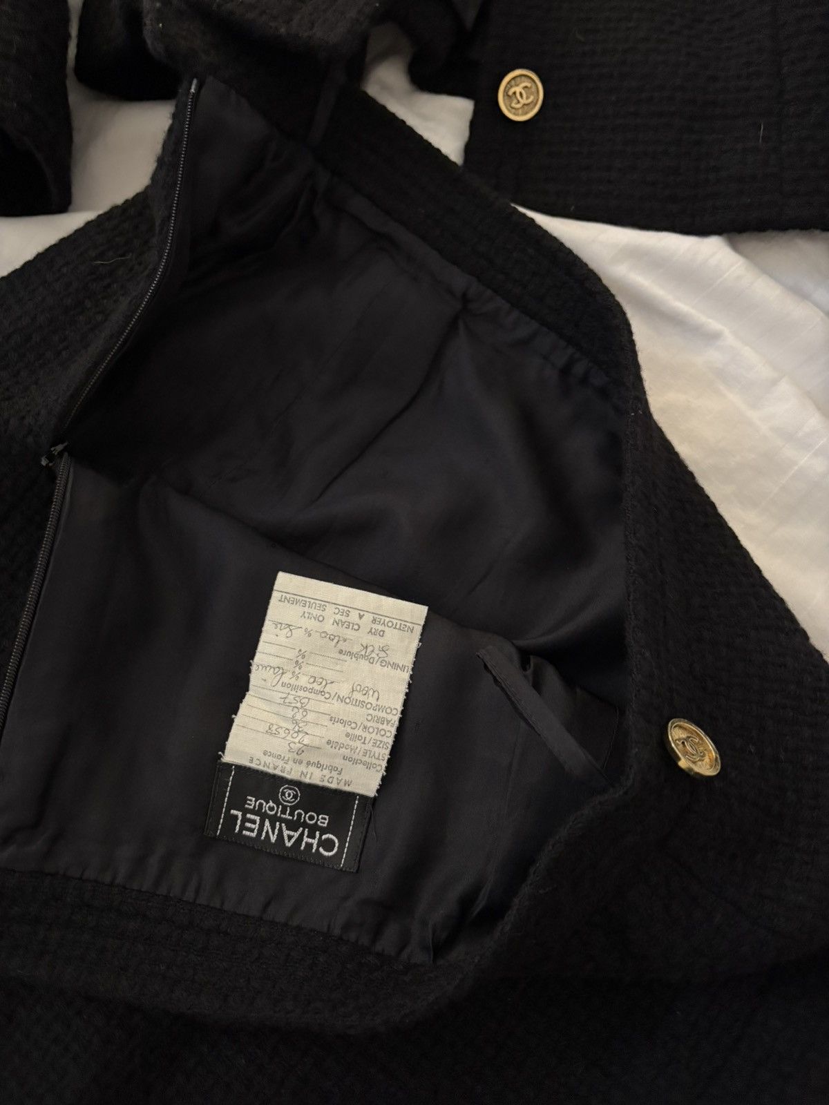 Chanel Chanel lux classic black suit Size XS / US 0-2 / IT 36-38 - 6 Thumbnail