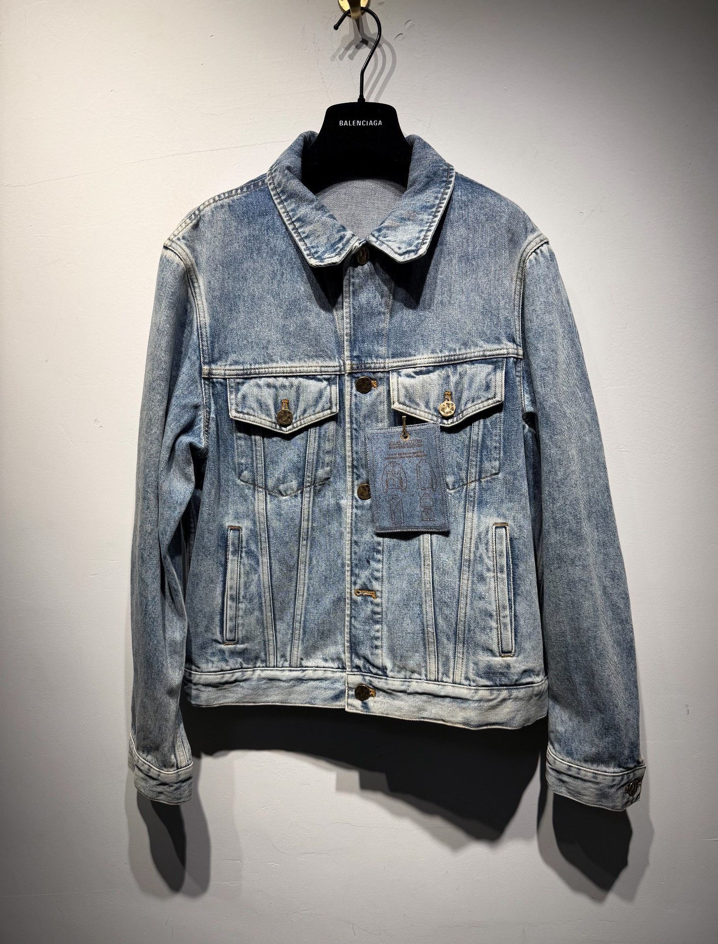 Louis Vuitton Louis Vuitton Denim Light Jacket 46 Men Size US L / EU 52-54 / 3 - 1 Thumbnail