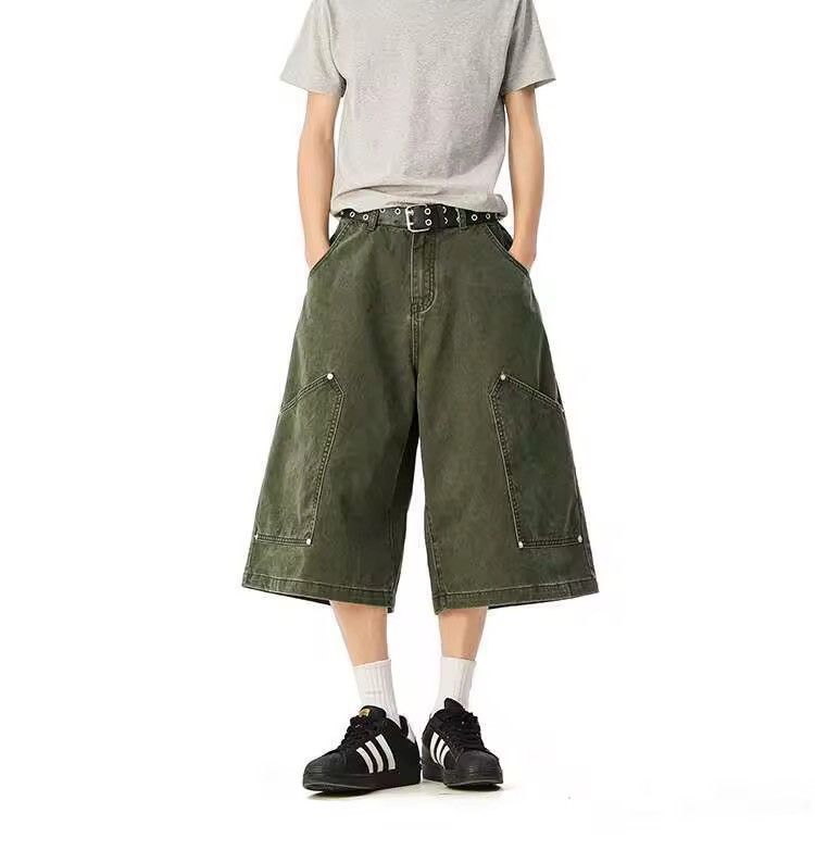 wide leg baggy cargo shorts