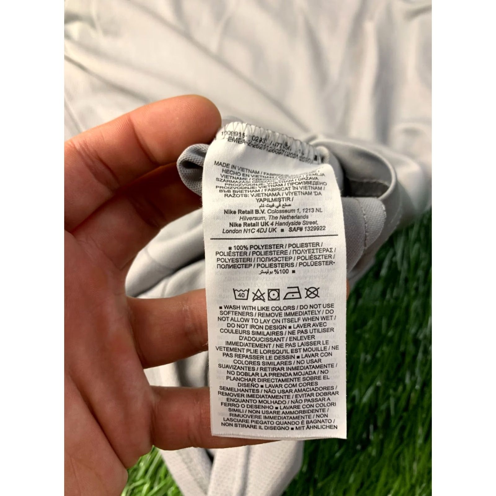 Nike NIKE ACADEMY DRI-FIT ORIGINAL 2023 MEN FOOTBALL SHIRT JERSEY TEE SIZE S Gray and Neon Size US S / EU 44-46 / 1 - 5 Thumbnail