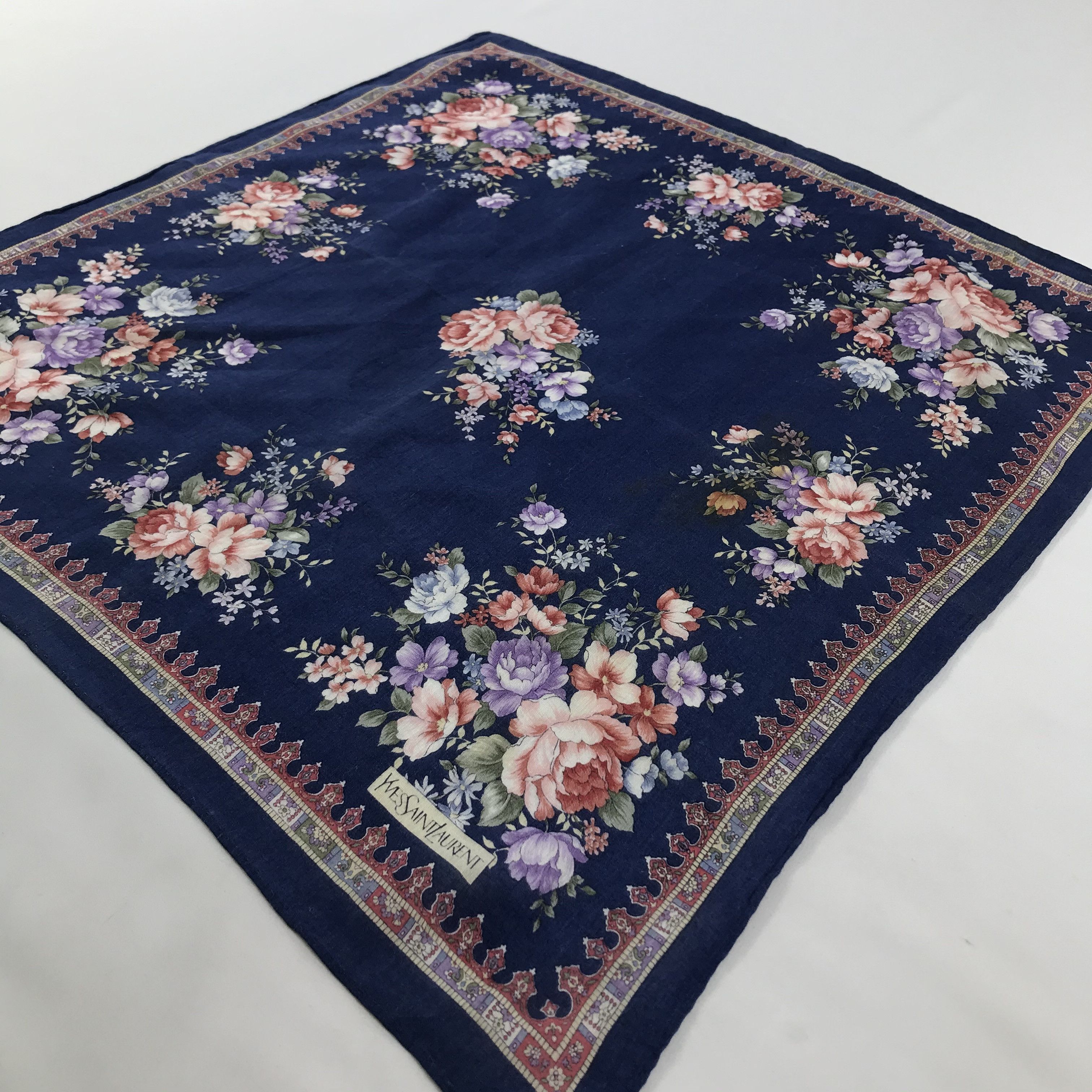 Vintage Yves Saint Laurent Bandana / Handkerchief/Neckerchief -S1297 Size ONE SIZE - 2 Thumbnail