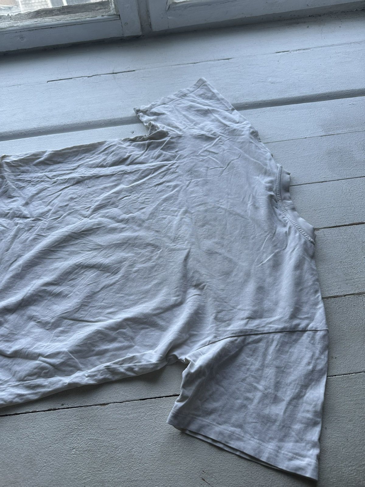 Sandro 🚨Sandro Tee shirt size s distressed logo luxury faded Size US S / EU 44-46 / 1 - 6 Thumbnail