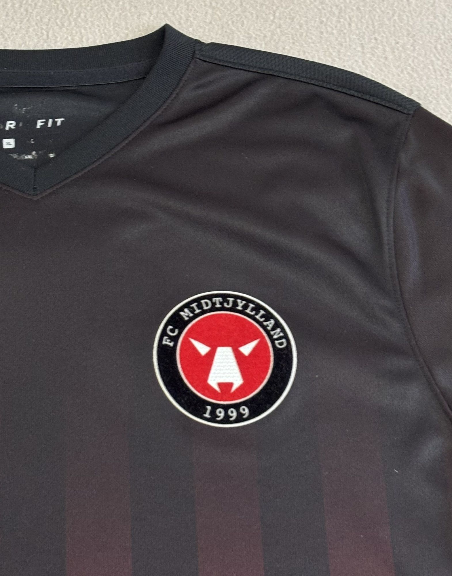 Nike FC Midtjylland 2016/2018 Nike Football Jersey Size XL Size US XL / EU 56 / 4 - 10 Thumbnail
