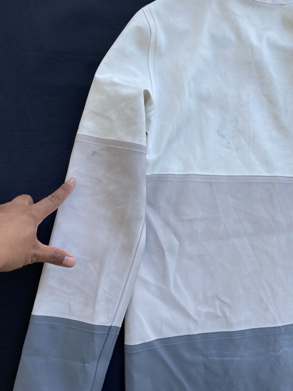 Stutterheim Rare Stutterheim Stockholm raincoat three-shade color scheme Size US M / EU 48-50 / 2 - 22 Thumbnail