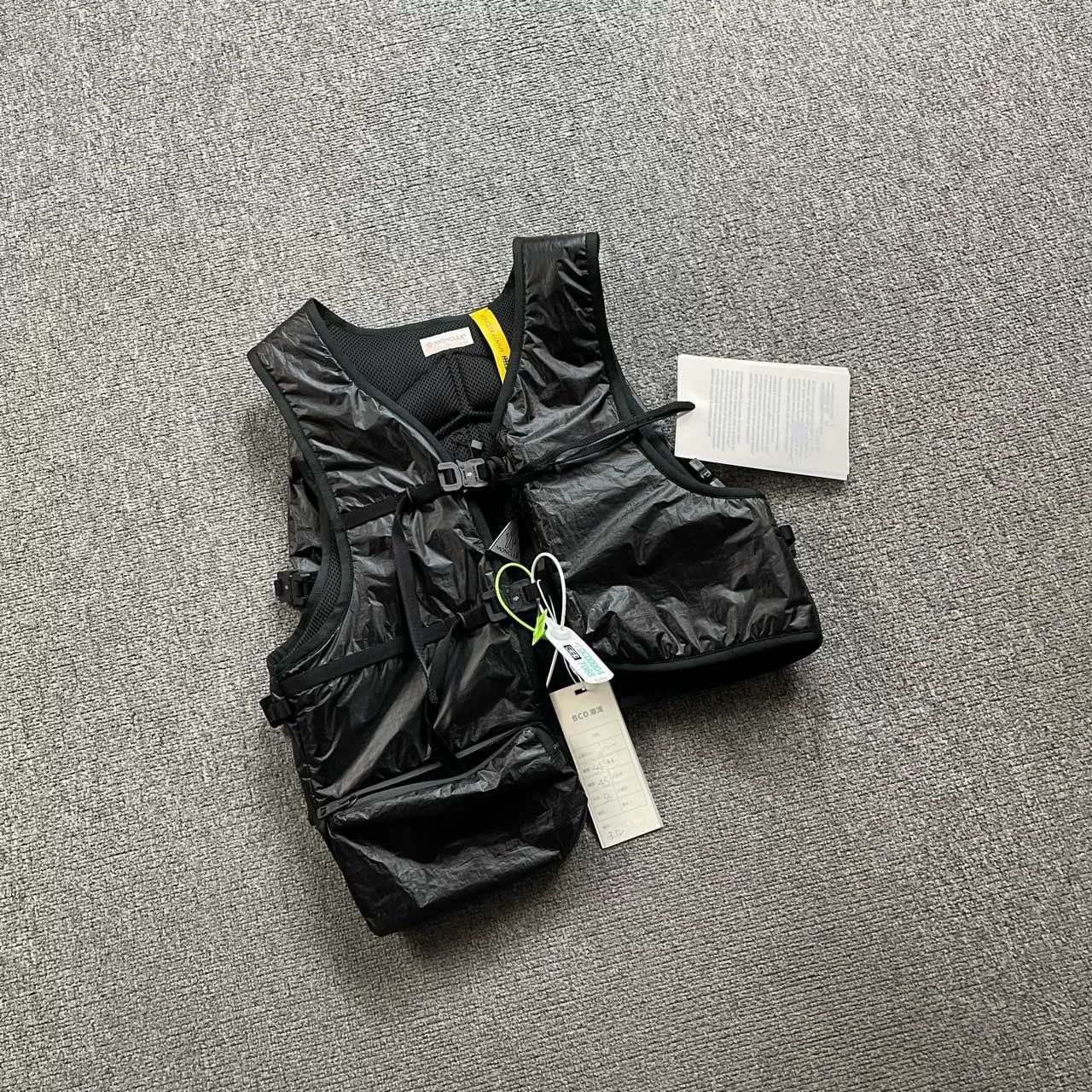 1017 ALYX 9SM moncler x alyx black tactical vest Size US M / EU 48-50 / 2 - 1 Thumbnail