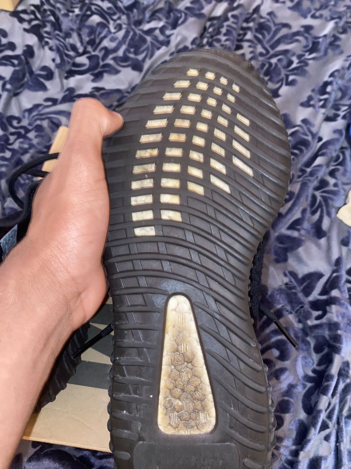 Yeezy Yeezy Boost V2 Bred Size US 10.5 / EU 43-44 - 6 Thumbnail
