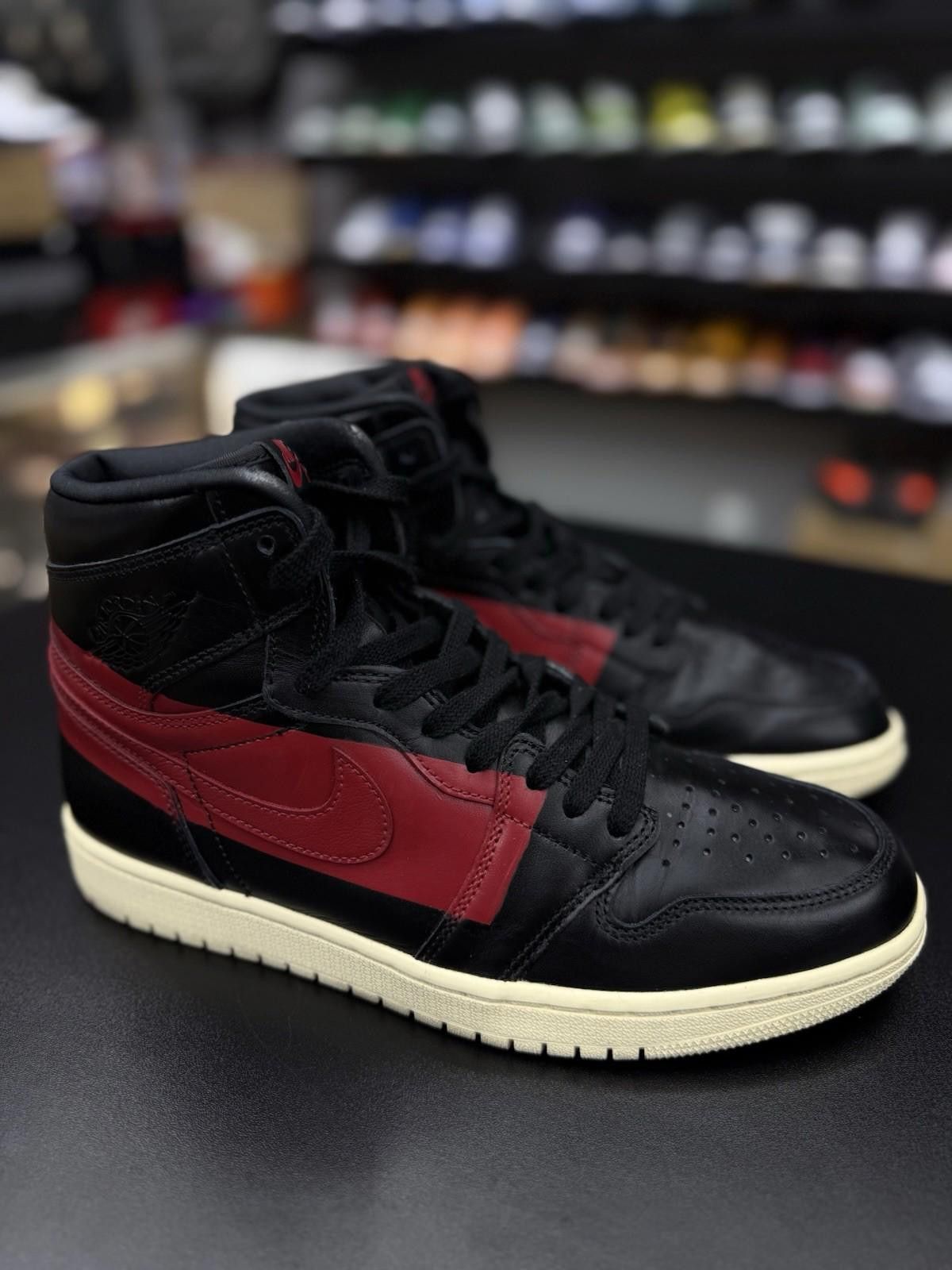 Jordan Brand Air Jordan 1 Retro OG Defiant Couture (10) BQ6682-006 Nike Size US 10 / EU 43 - 3 Thumbnail