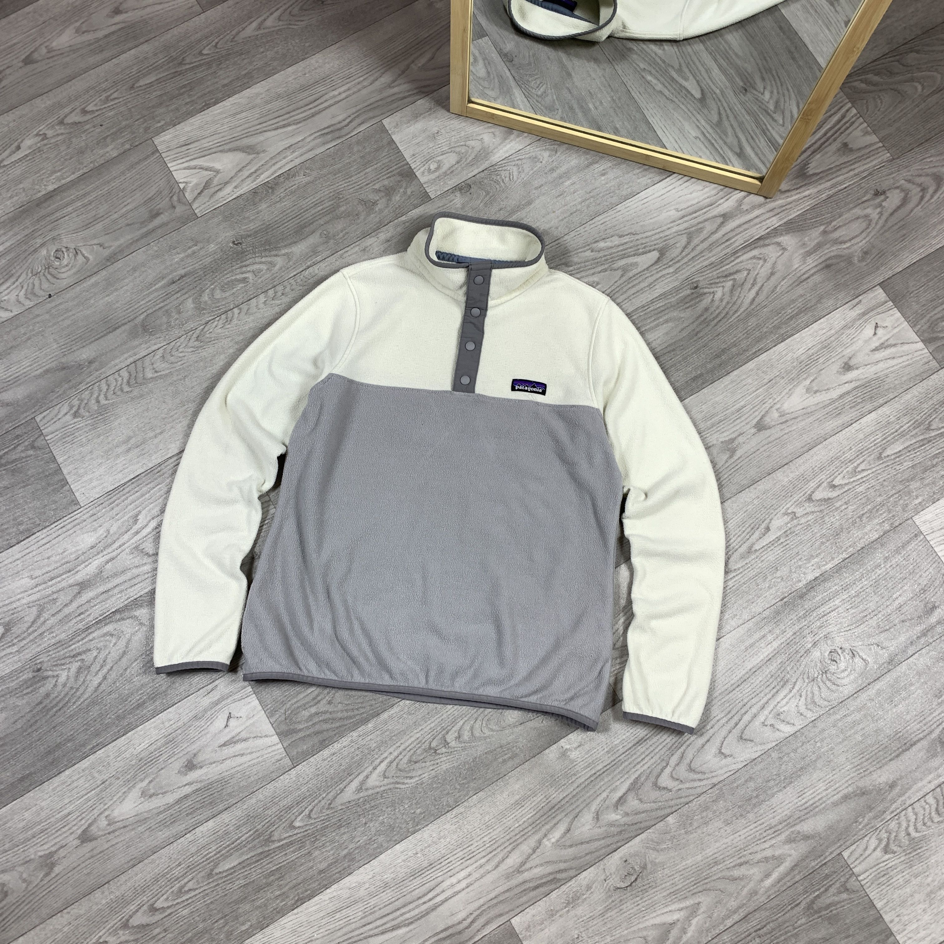 Patagonia Vintage Patagonia Synchilla Beige 1/4 Fleece Women's Sweater Size S / US 4 / IT 40 - 1 Thumbnail