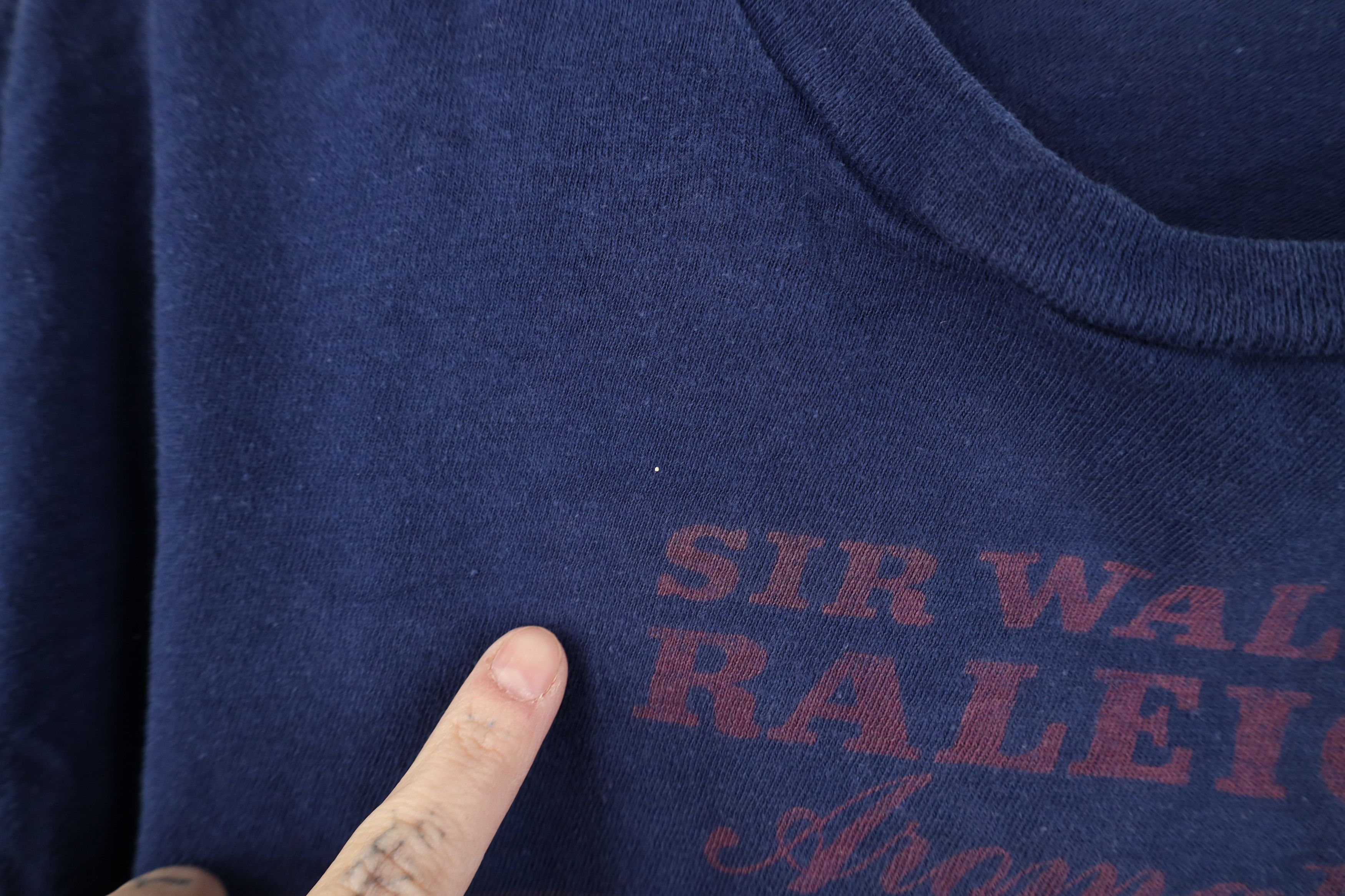Vintage Vintage 80s Walter Raleigh Aromatic Tobacco T-Shirt Blue USA Size US XL / EU 56 / 4 - 8 Thumbnail