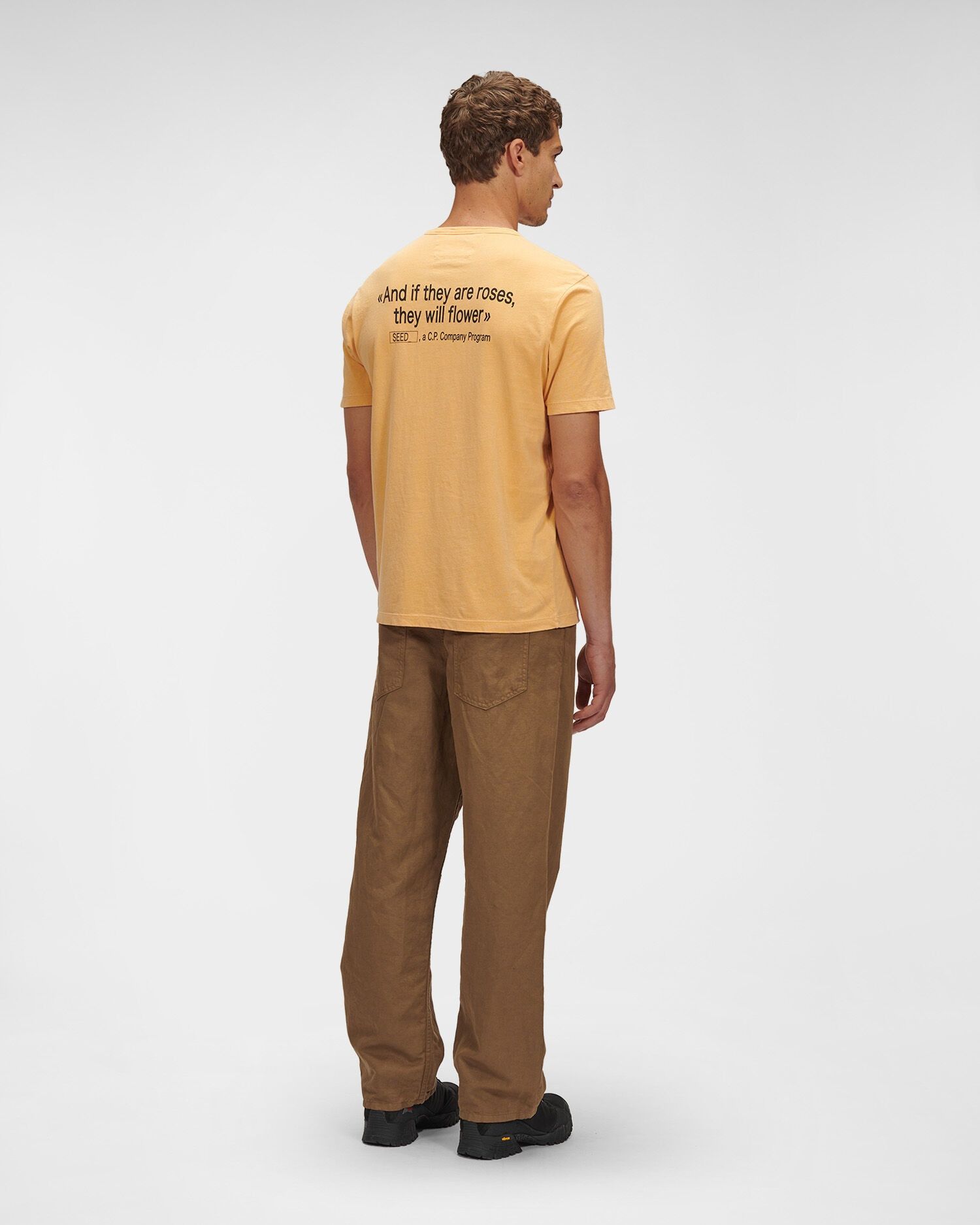 C.P. Company o1y1224 Logo Crewneck T-Shirt in Apricot Size US S / EU 44-46 / 1 - 4 Thumbnail