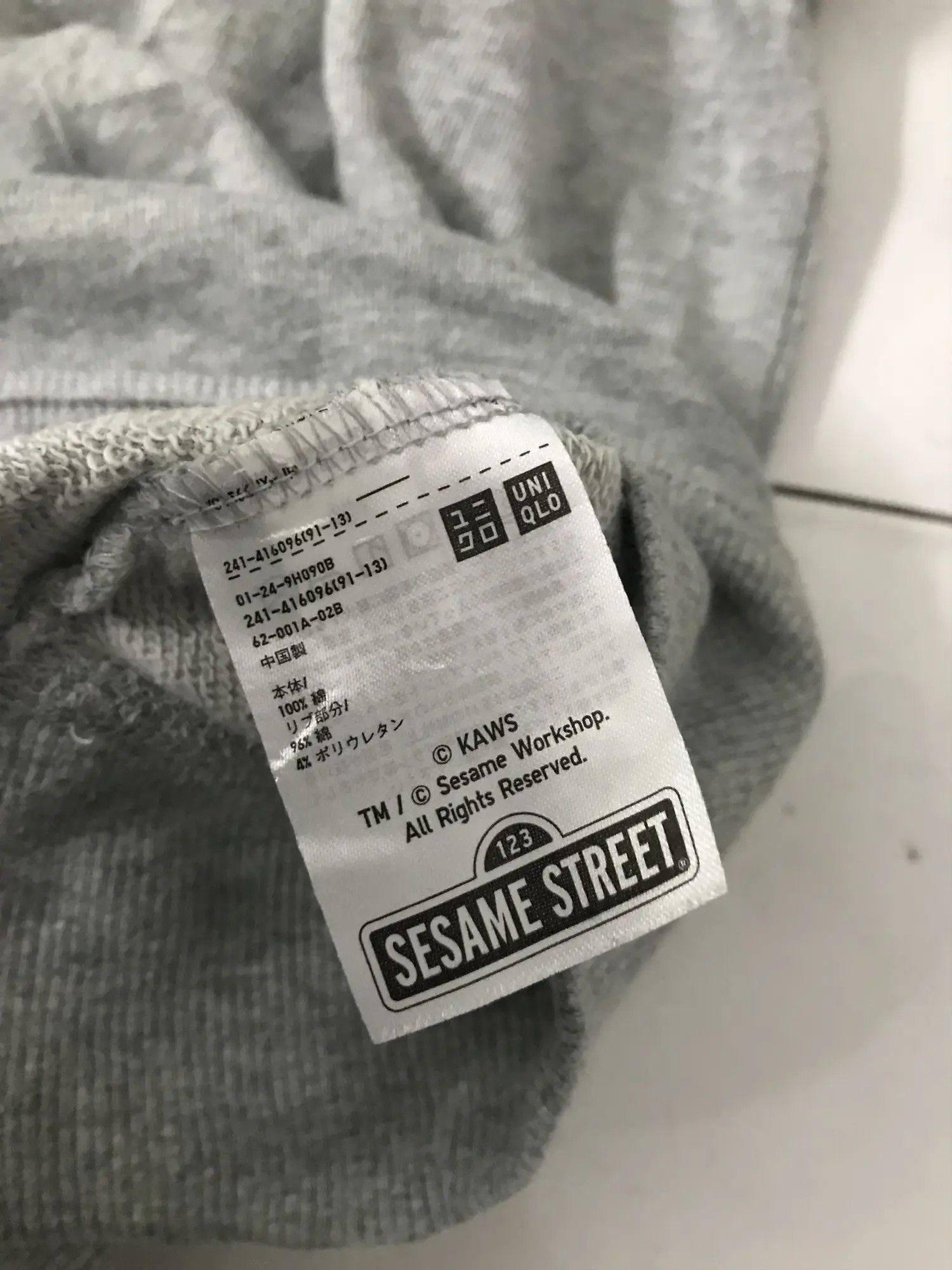 Kaws × Uniqlo Kaws Uniqlo Grey Hoodie Size US M / EU 48-50 / 2 - 10 Thumbnail