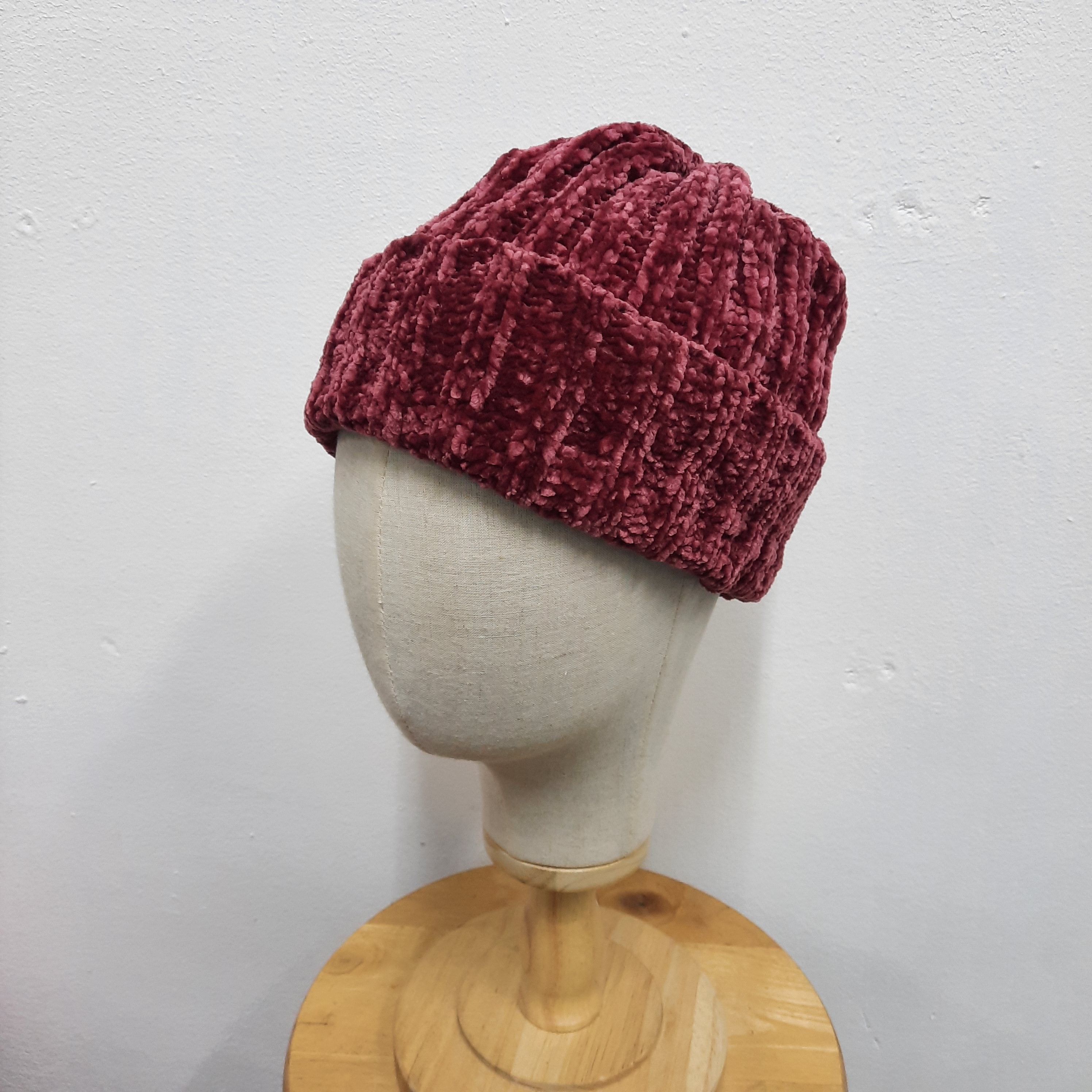 Japanese Brand 💥 Bershka velvet beanie hat Size ONE SIZE - 2 Thumbnail