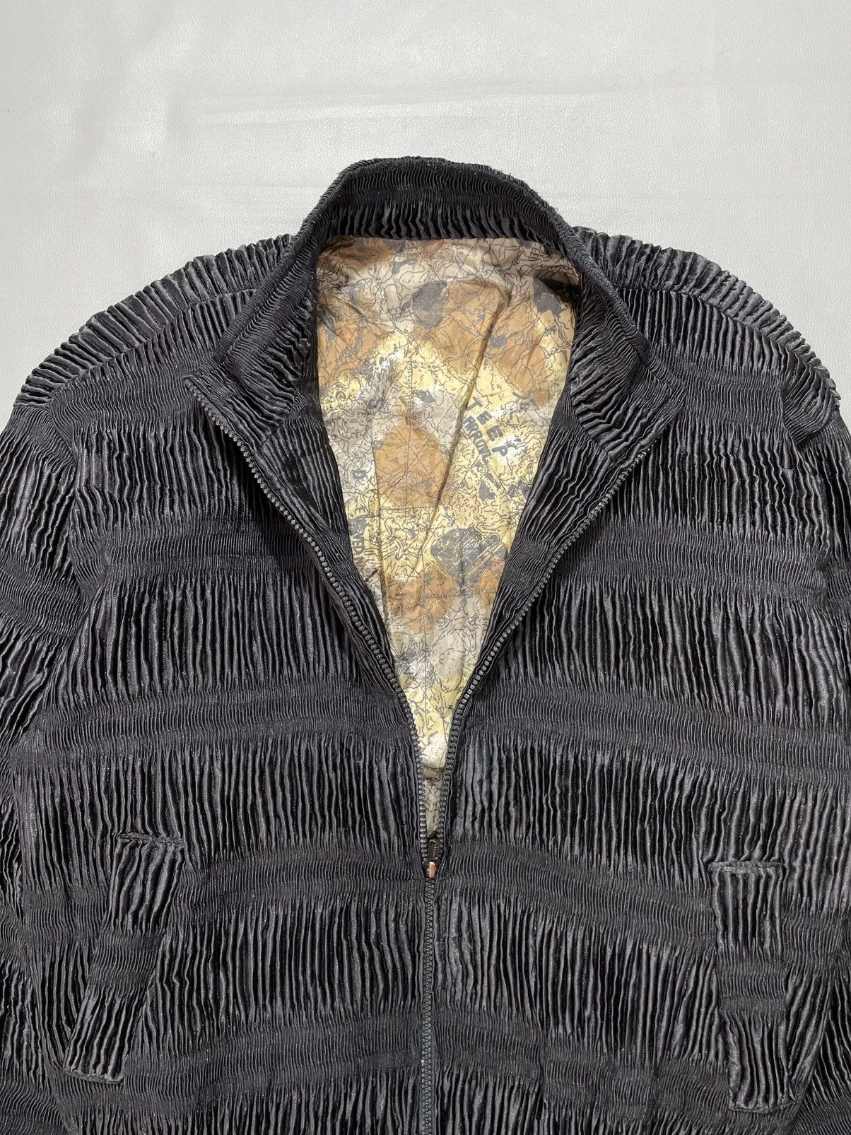 Vintage Vintage Pleated Jacket inspired Issey Miyake Size US M / EU 48-50 / 2 - 10 Thumbnail