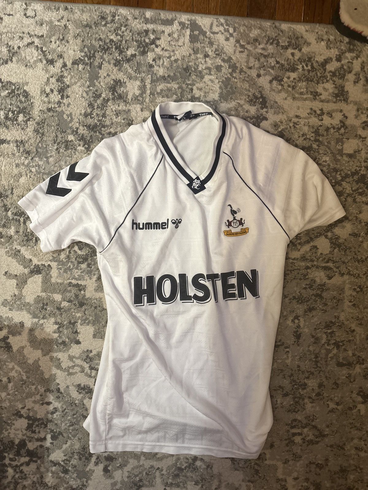Hummel Vintage Tottenham Hotspur White Jersey (Small) Size US S / EU 44-46 / 1 - 1 Thumbnail