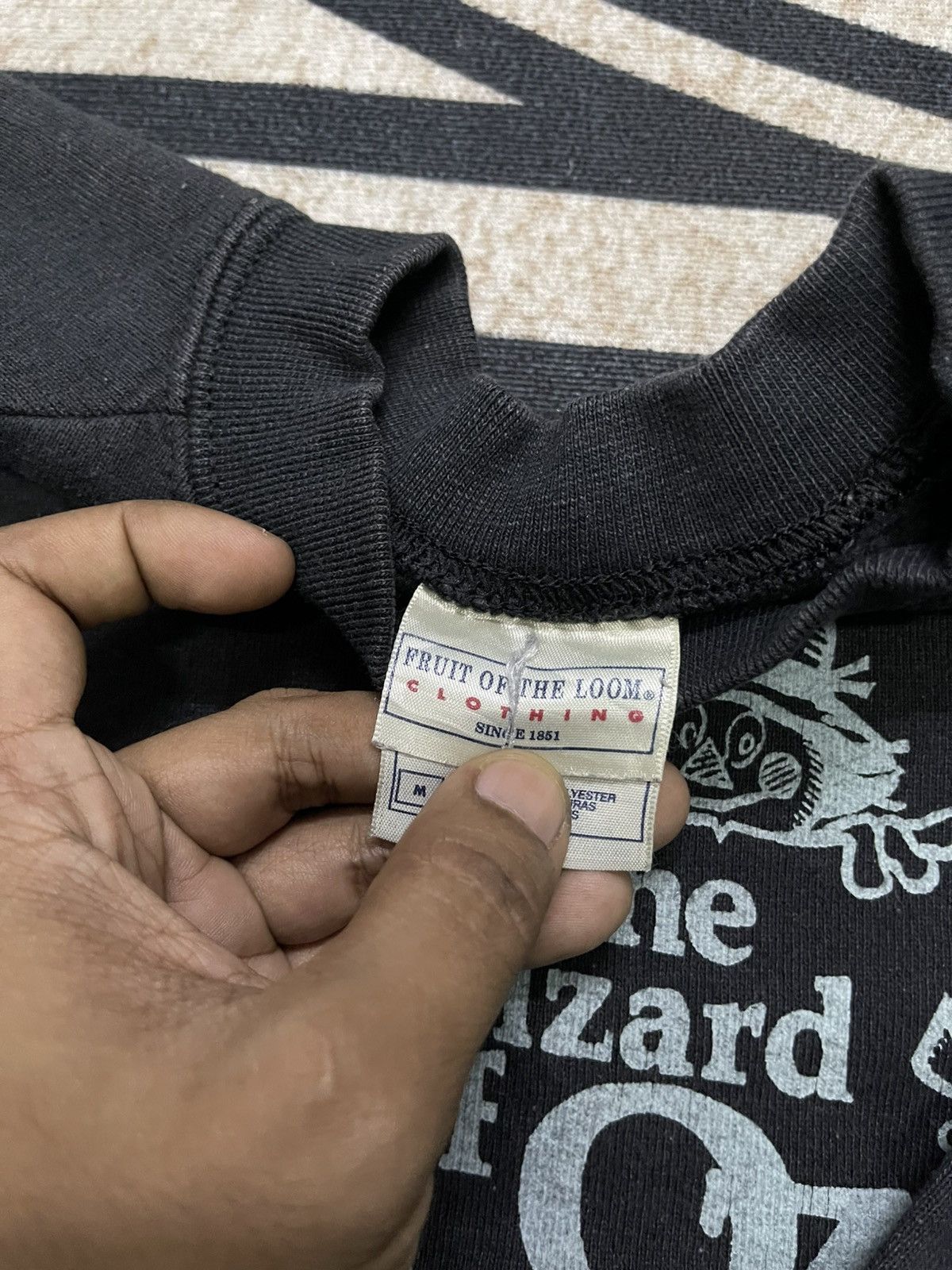 Disney 90s THE WIZARD OF OZ THEATRE SWEATSHIRT NICELY FADED Size M / US 6-8 / IT 42-44 - 8 Thumbnail