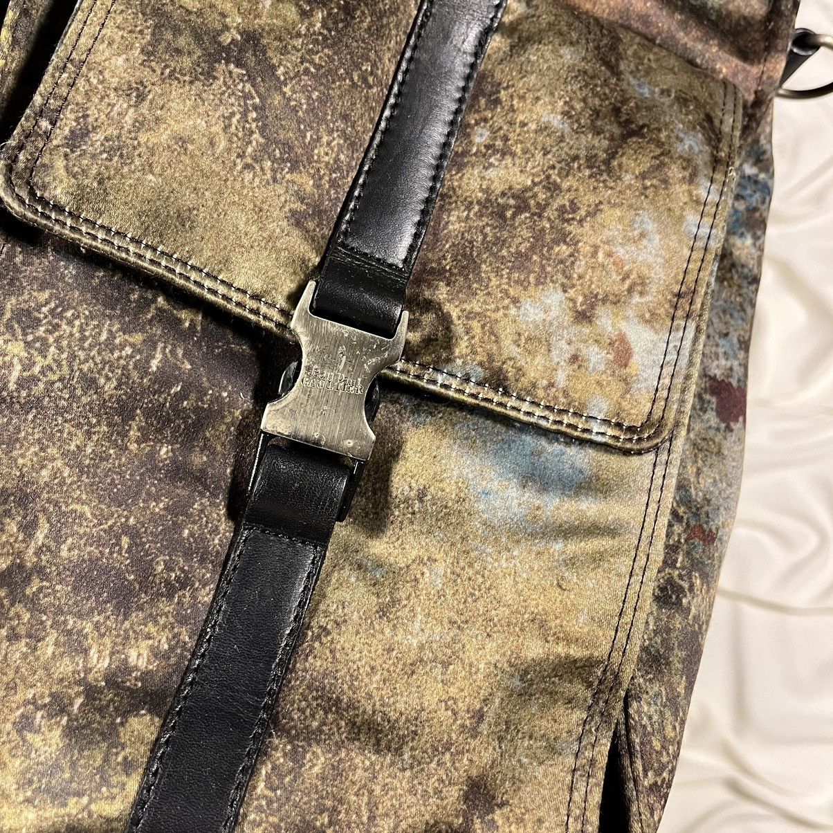 Jean Paul Gaultier × Vintage 1990’s Jean Paul GAULTIER Cyber Tanker Handbag Size ONE SIZE - 3 Thumbnail