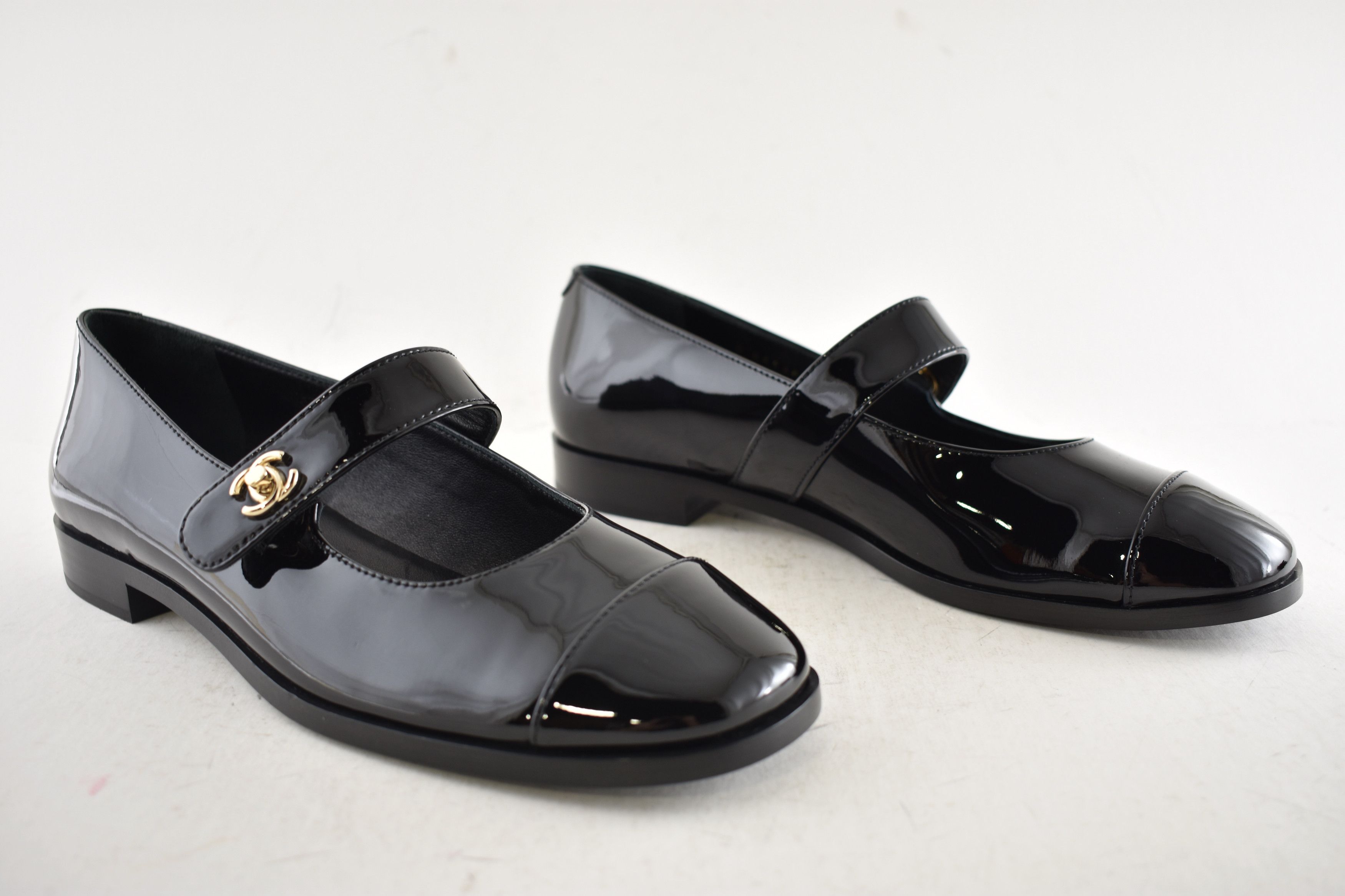 Chanel Chanel Patent Turnlock CC Mary Jane Ballet Loafer Flat 36 Size US 6 / IT 36 - 4 Thumbnail